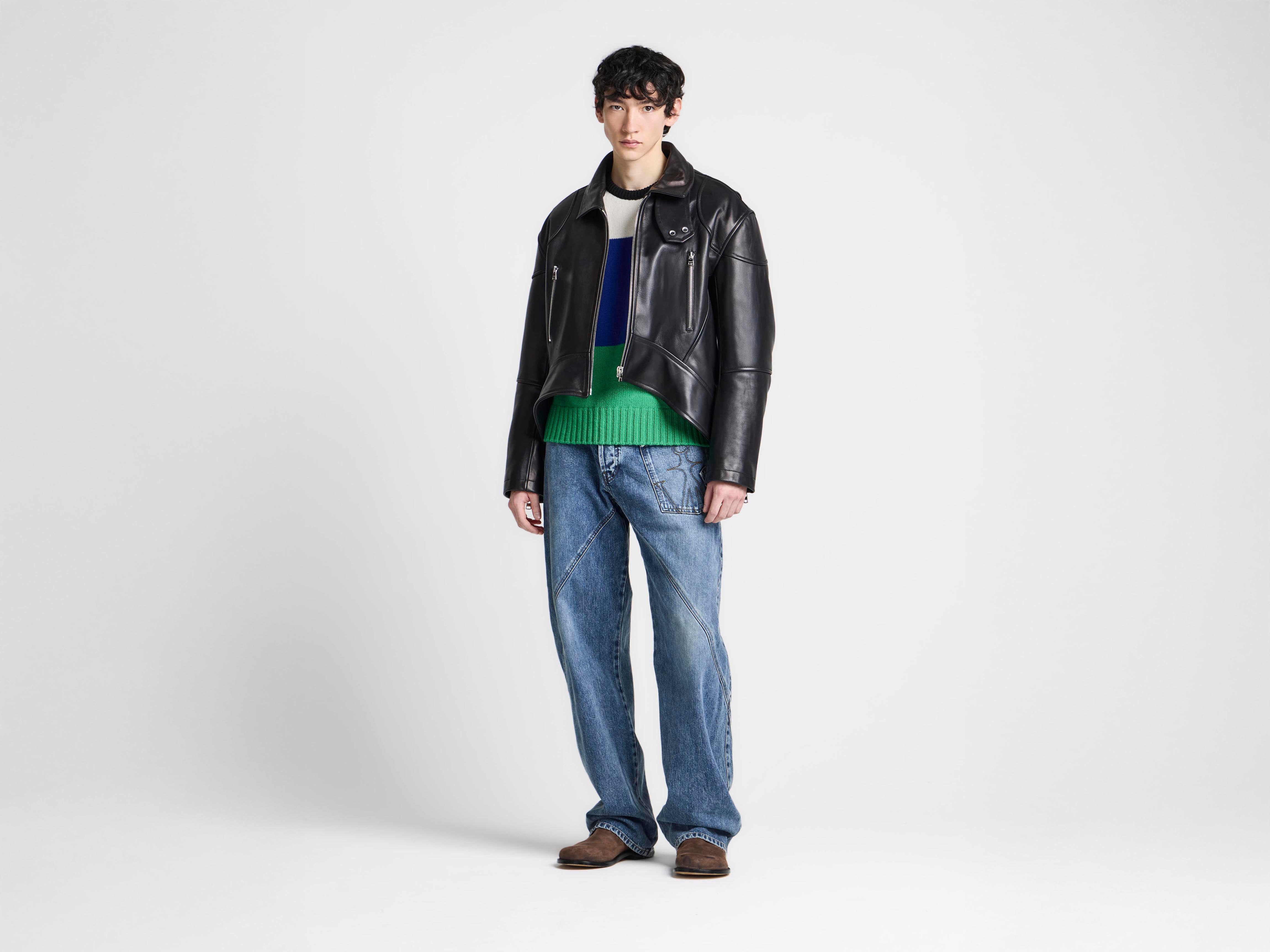 MENS CURVED HEM CROPPED JACKET IN BLACK in BLACK LJ0054LT0126999S