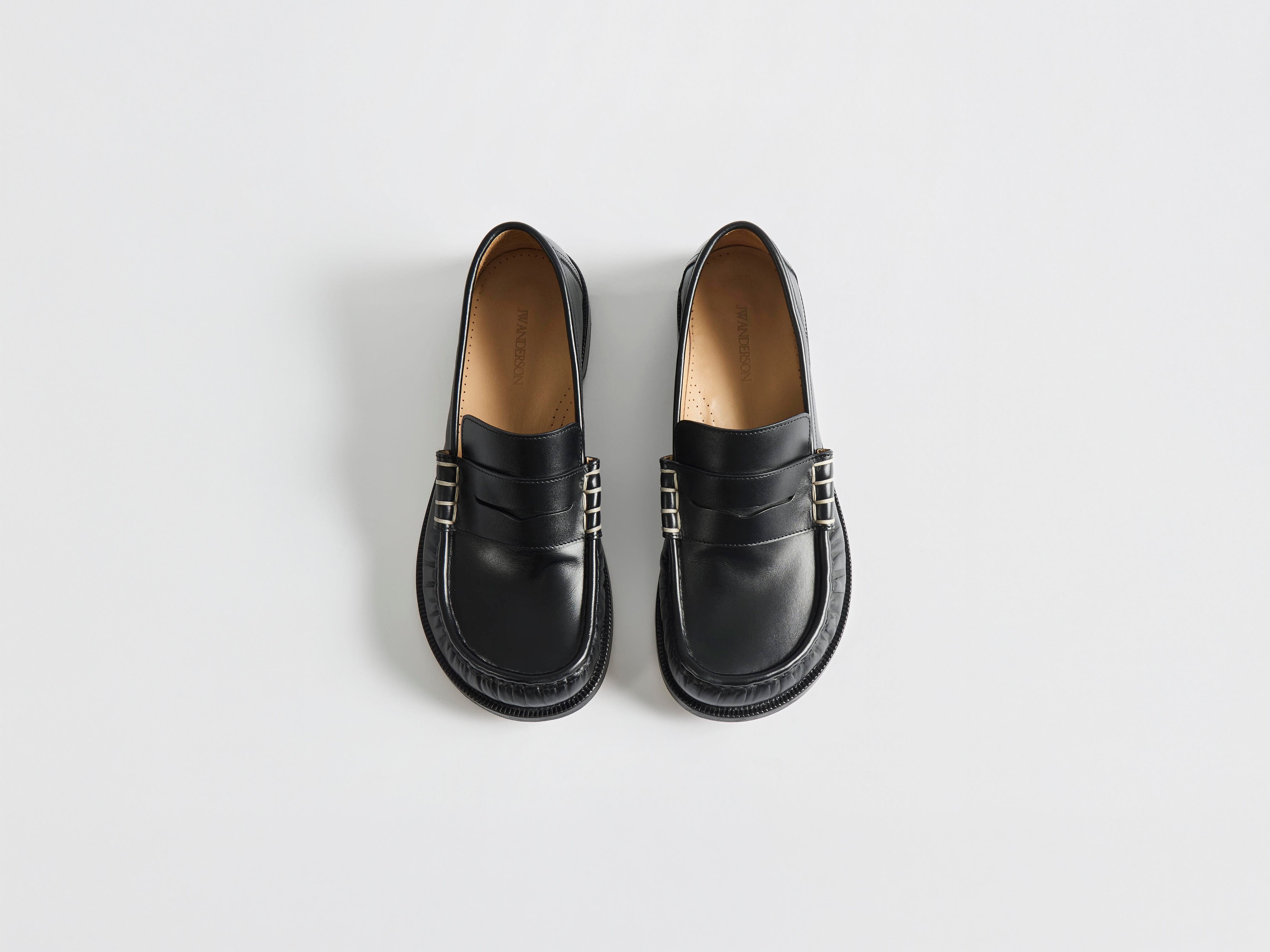 じろ JW Anderson ローファー　39サイズ MENS LOAFER MOCCASINS IN BLACK in BLACK MO0002LA039199939 | JW