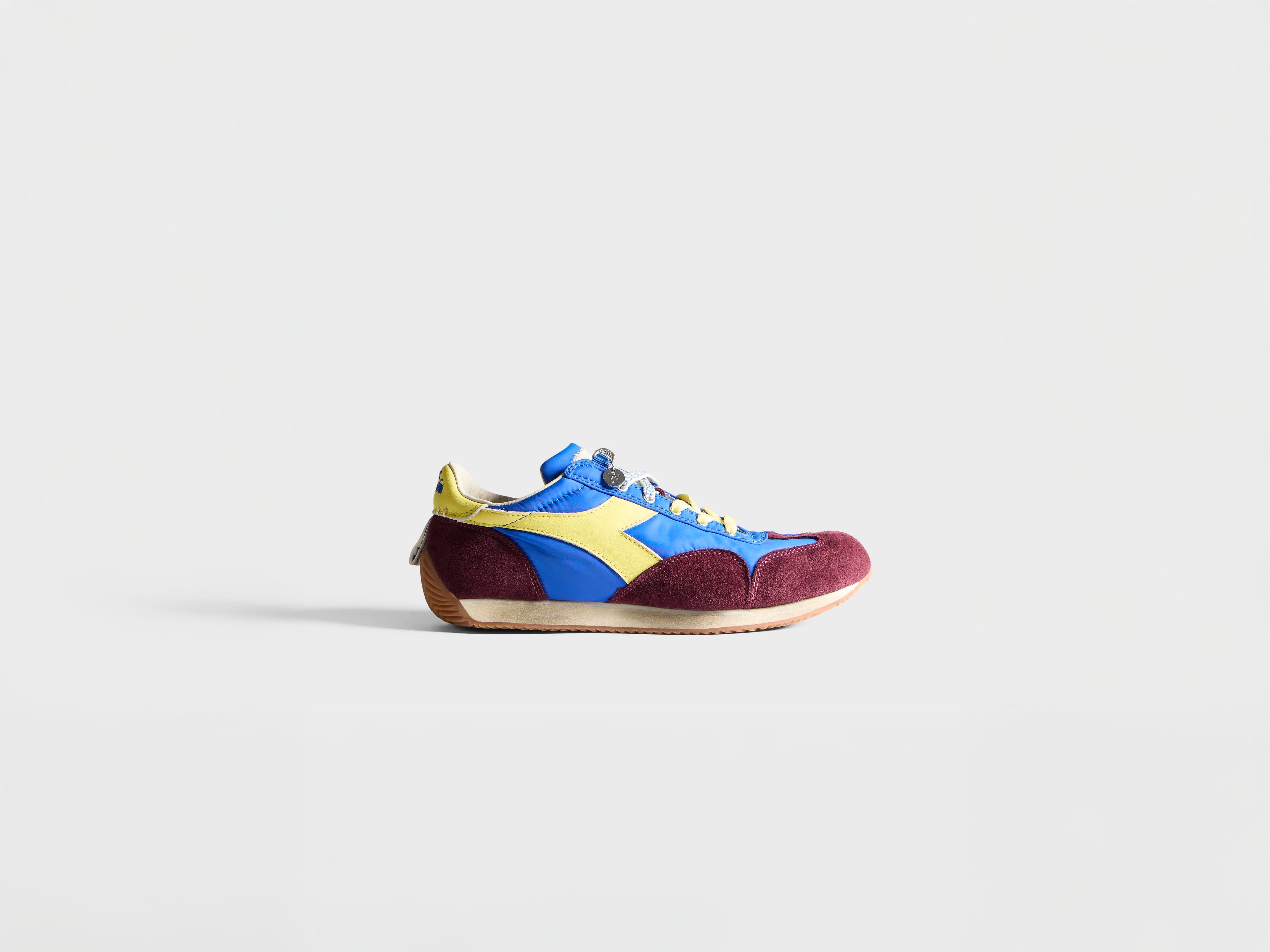 MENS JW ANDERSON X DIADORA EQUIPE TRAINERS IN PRINCESS BLUE in