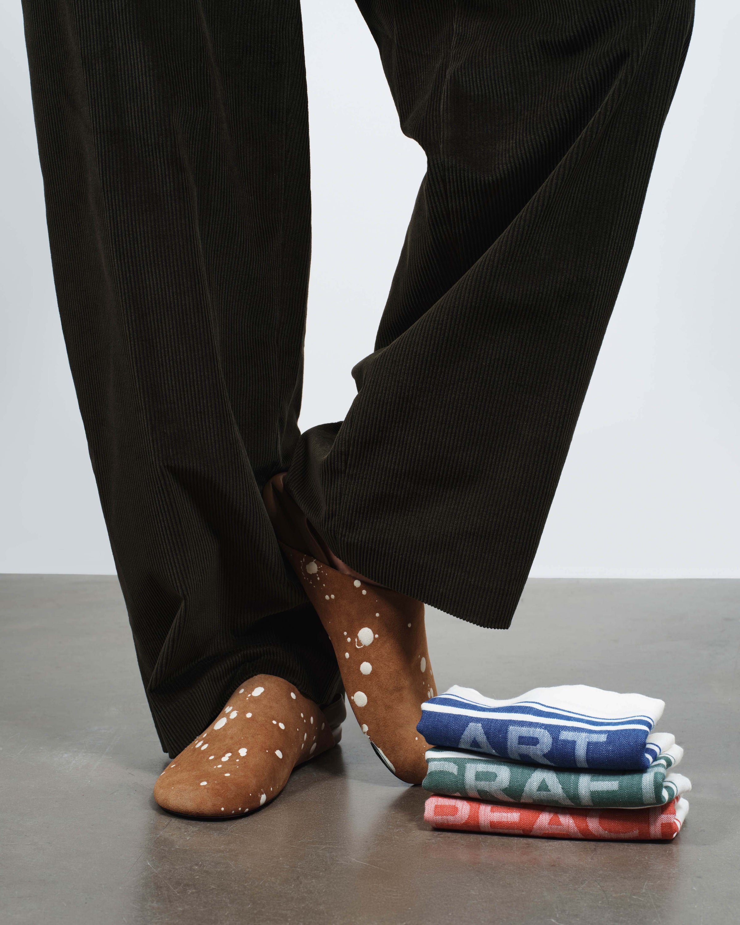 babouche m tan cream Creative 1