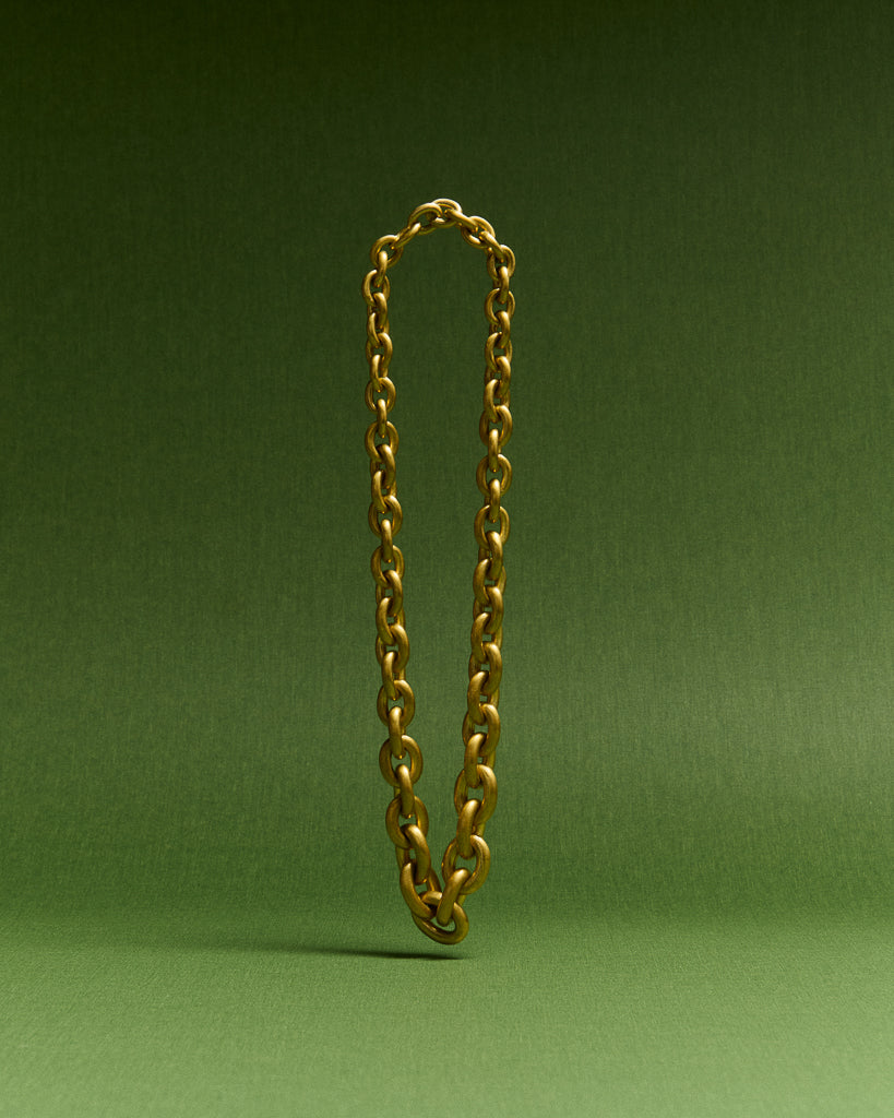 chain necklace gold Still Life 3