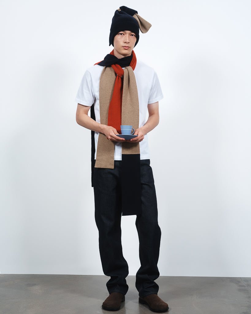 knot beanie navy Lookbook 5
