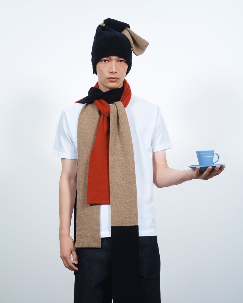 knot beanie navy Lookbook 7