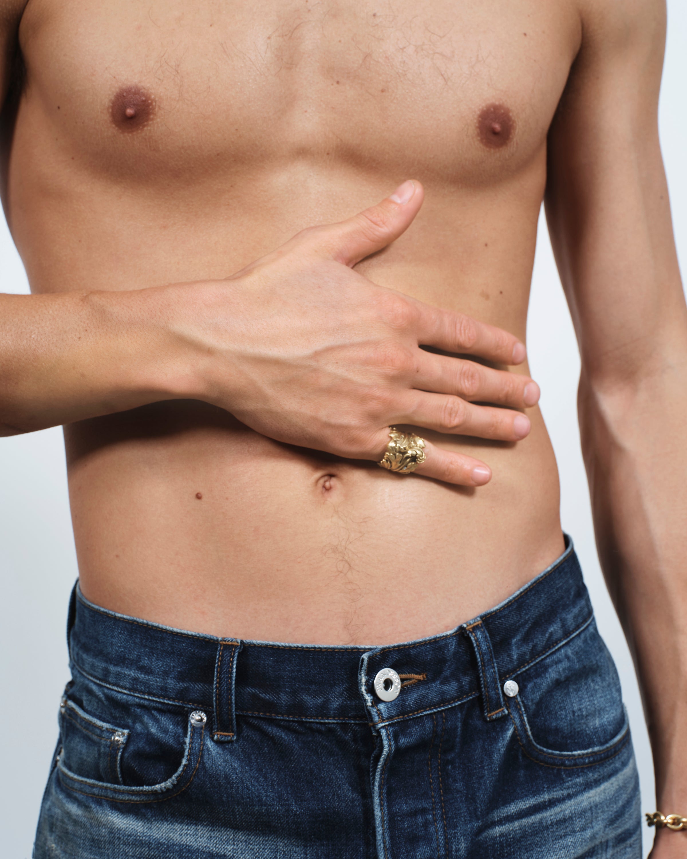 BAROQUE CASTED RING IN 18KT YELLOW GOLD