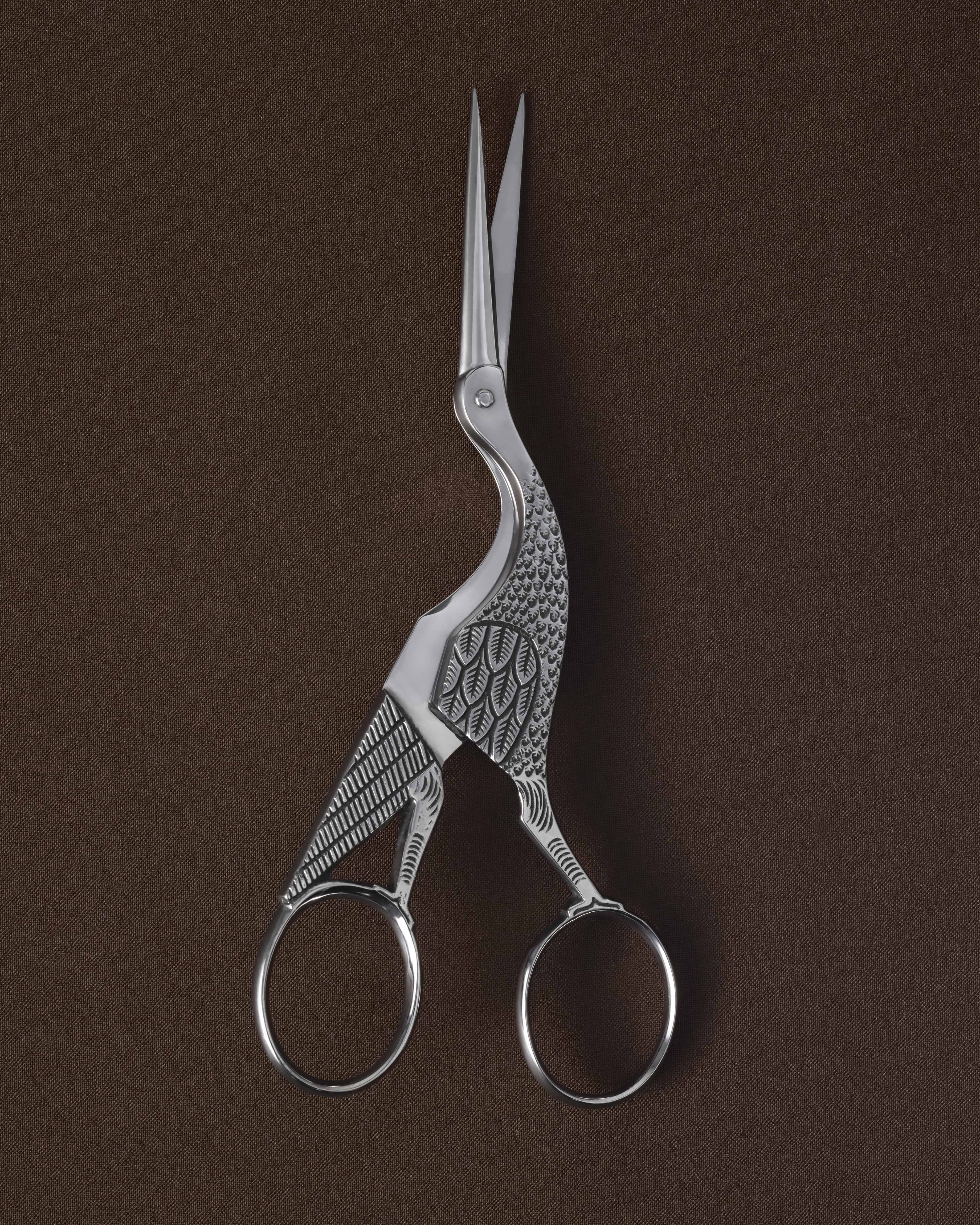 ANTIQUE SCISSORS IN CARBON STEEL in SILVER HW0124FA0532910O/S | JW
