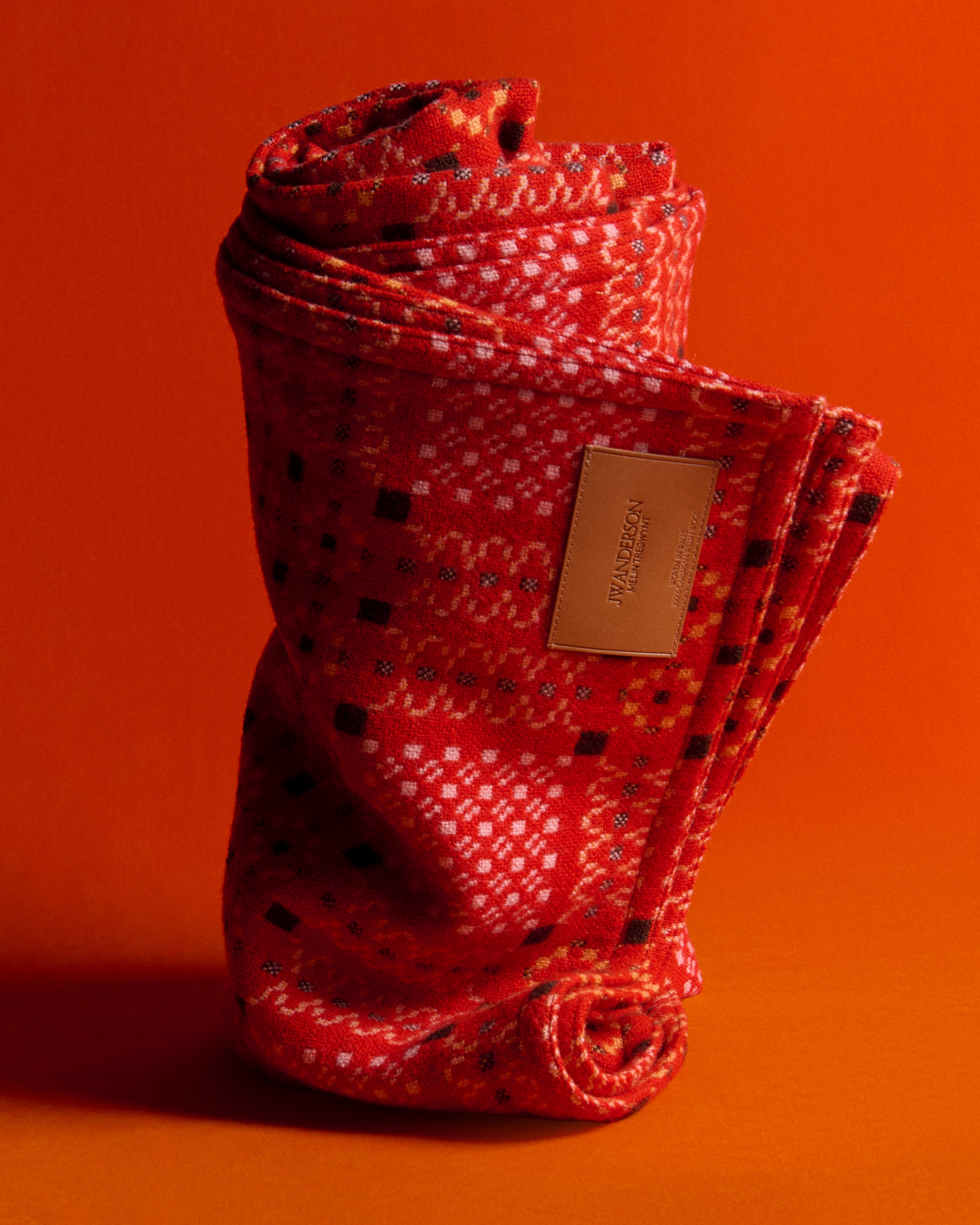 WELSH BLANKET IN TOMATO RED