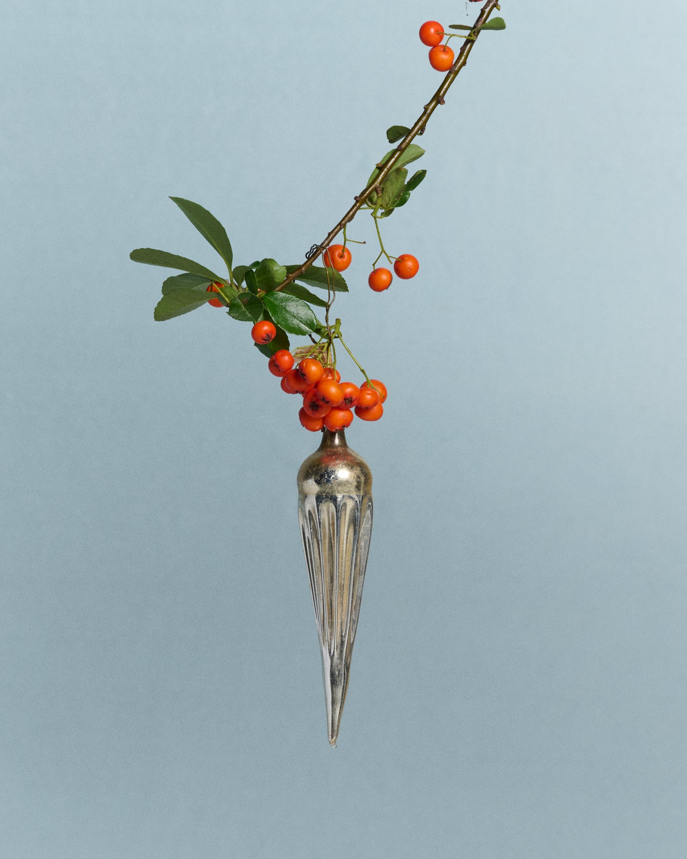 SMALL VINTAGE CHRISTMAS ORNAMENT IN MULTICOLOUR