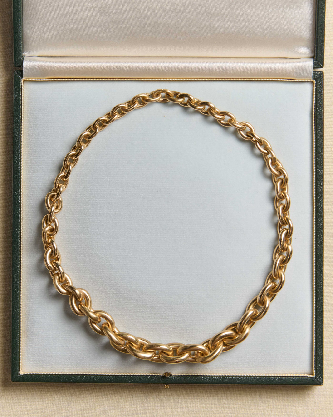 CHAIN-LINK NECKLACE IN 18KT YELLOW GOLD