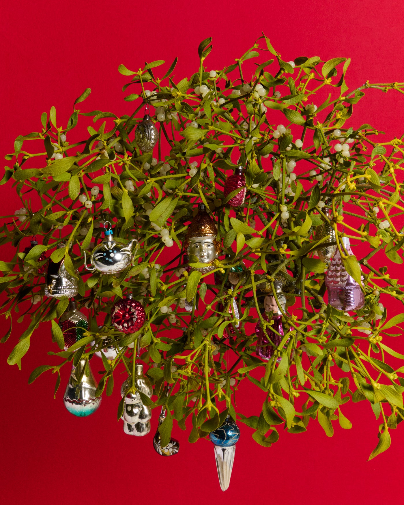 SMALL VINTAGE CHRISTMAS ORNAMENT IN MULTICOLOUR