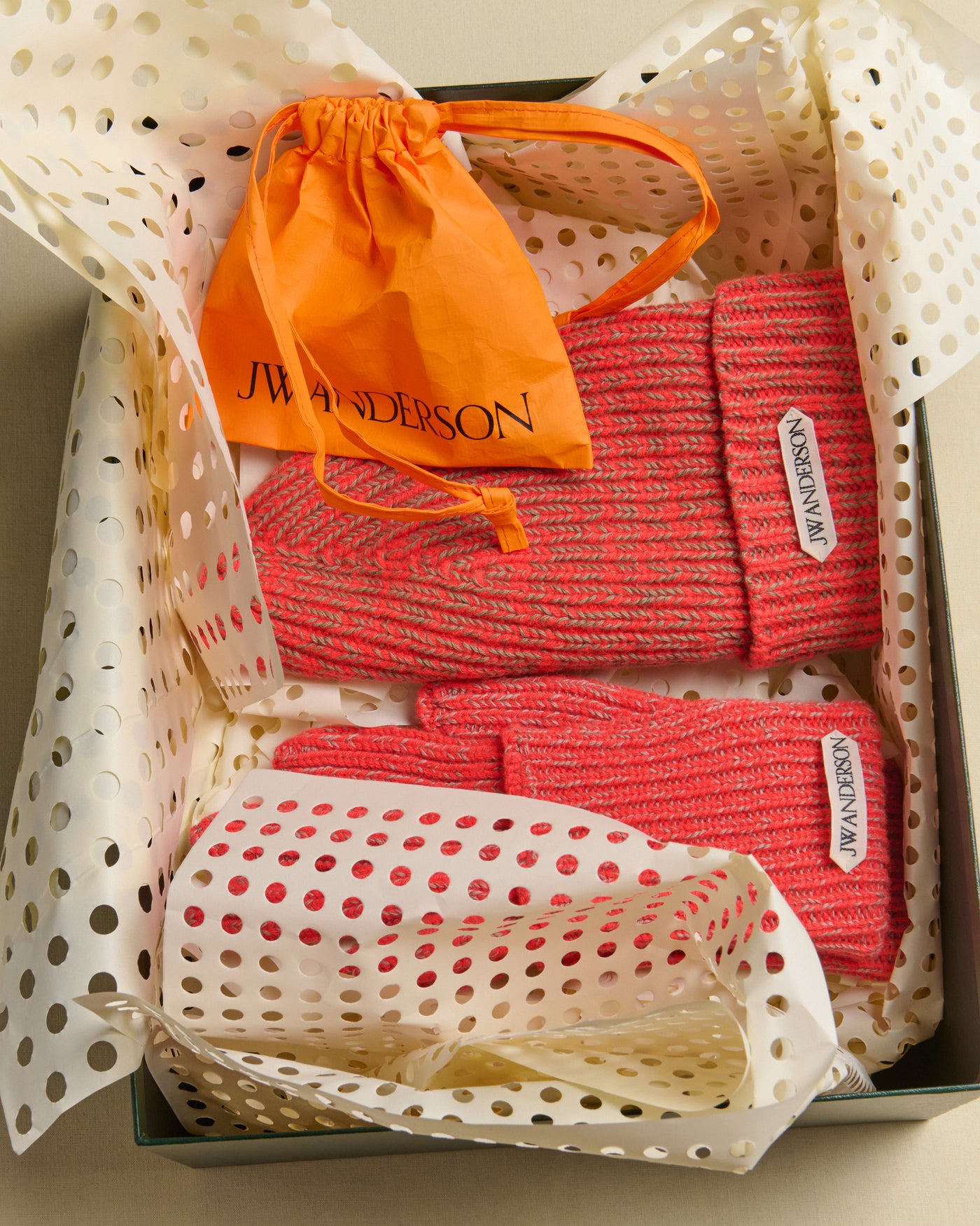 MOULINE BEANIE IN NEON ORANGE