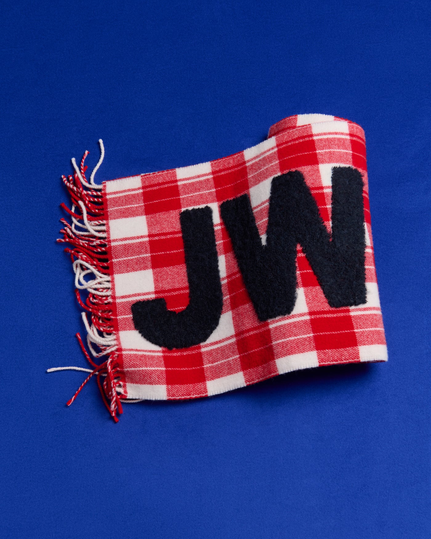 CHECKERED LOGO SCARF IN RED-WHITE