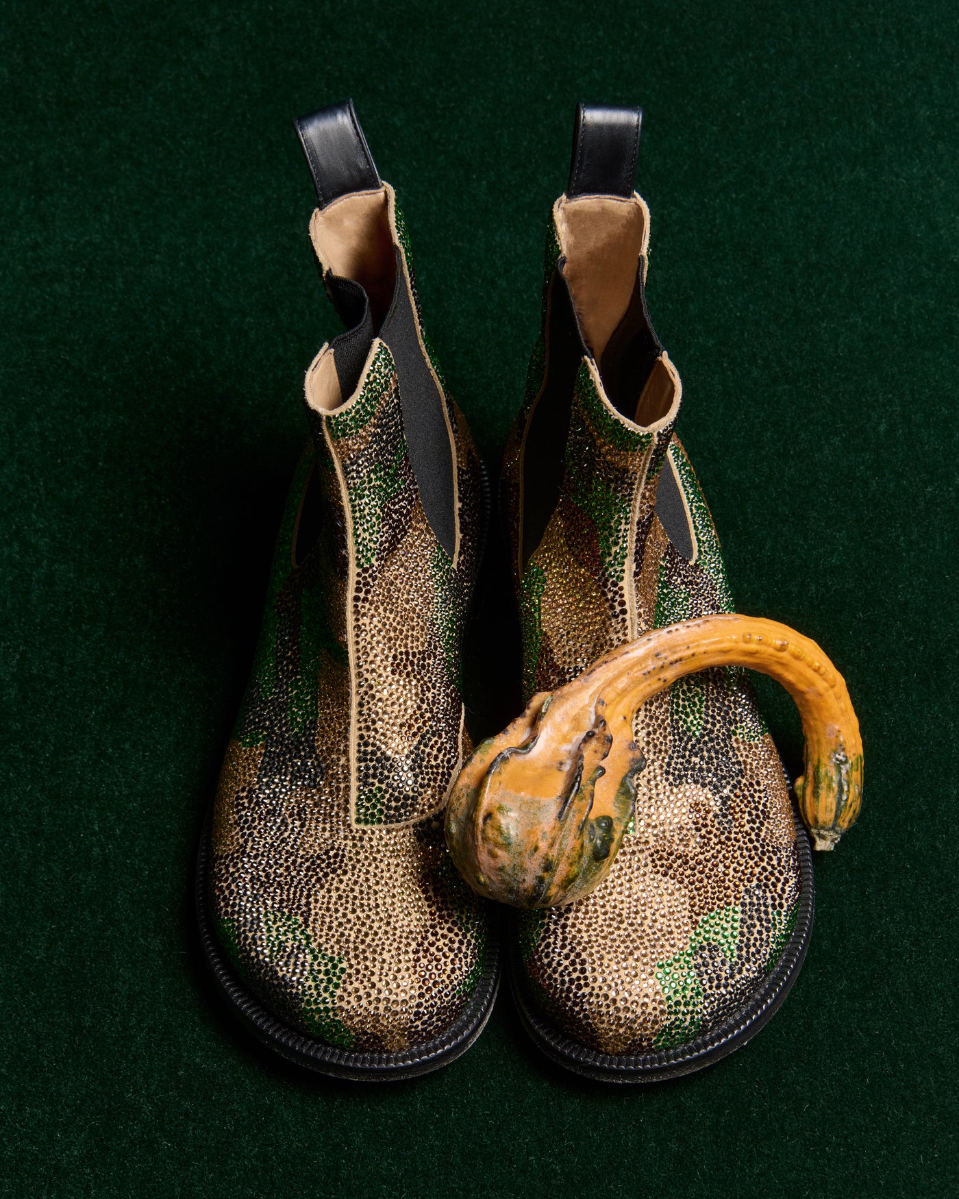 MENS CHELSEA LOAFER BOOT IN MILITARY GREEN