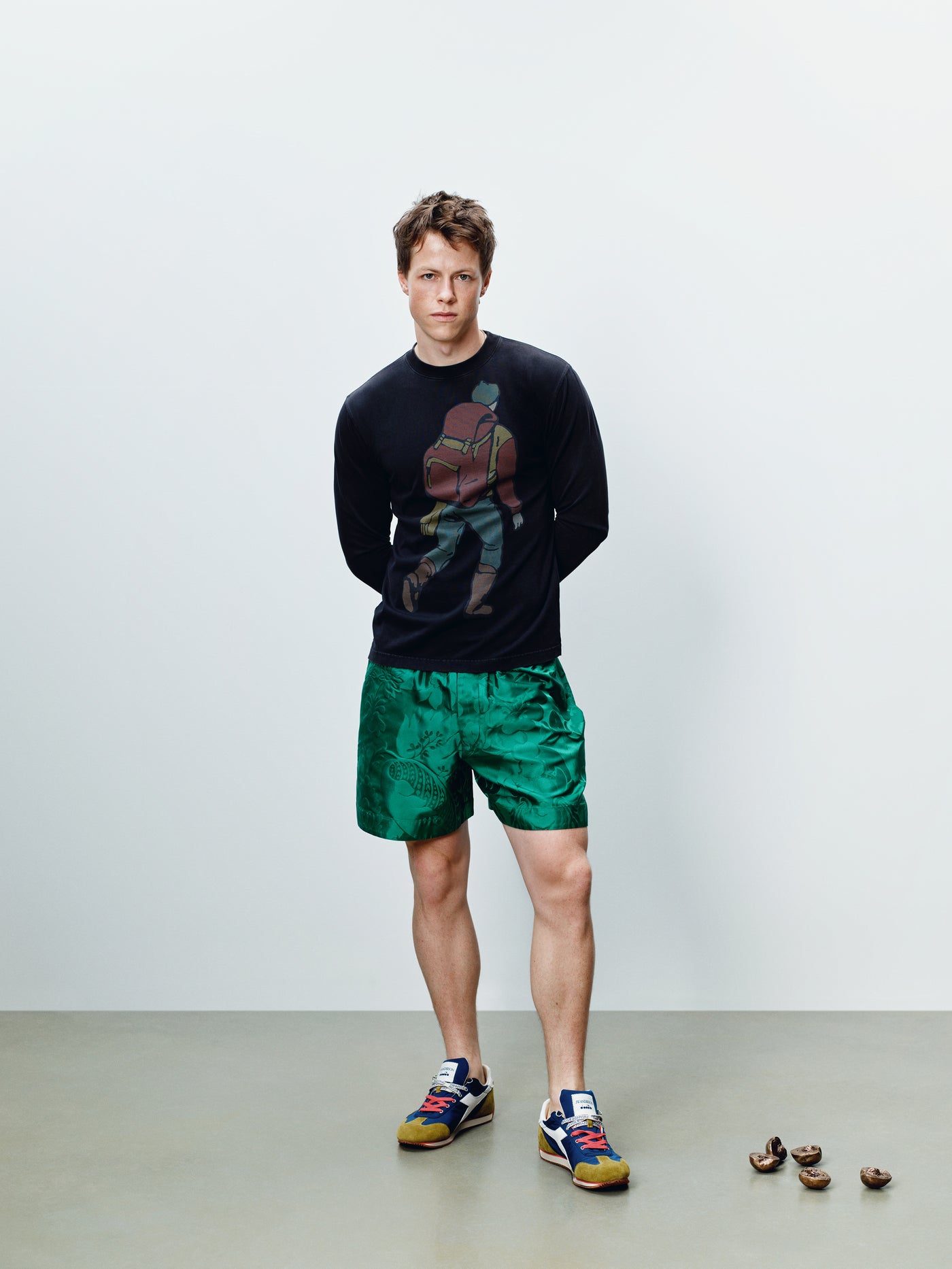 MENS HIKER LONG-SLEEVED SHIRT IN WASHED BLACK