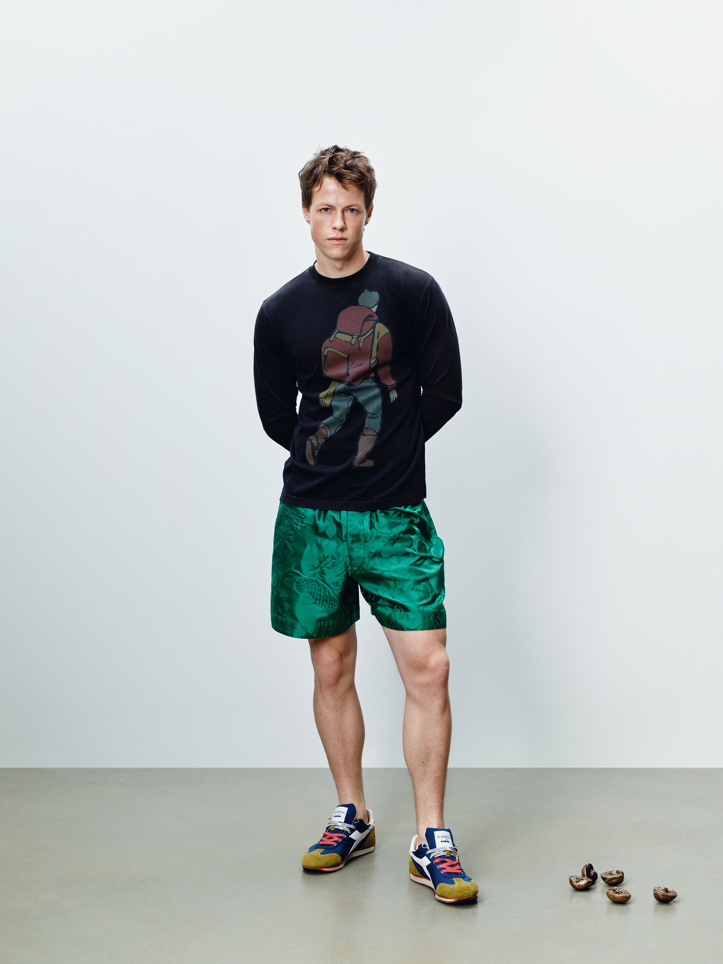 MENS HIKER LONG-SLEEVED SHIRT IN WASHED BLACK
