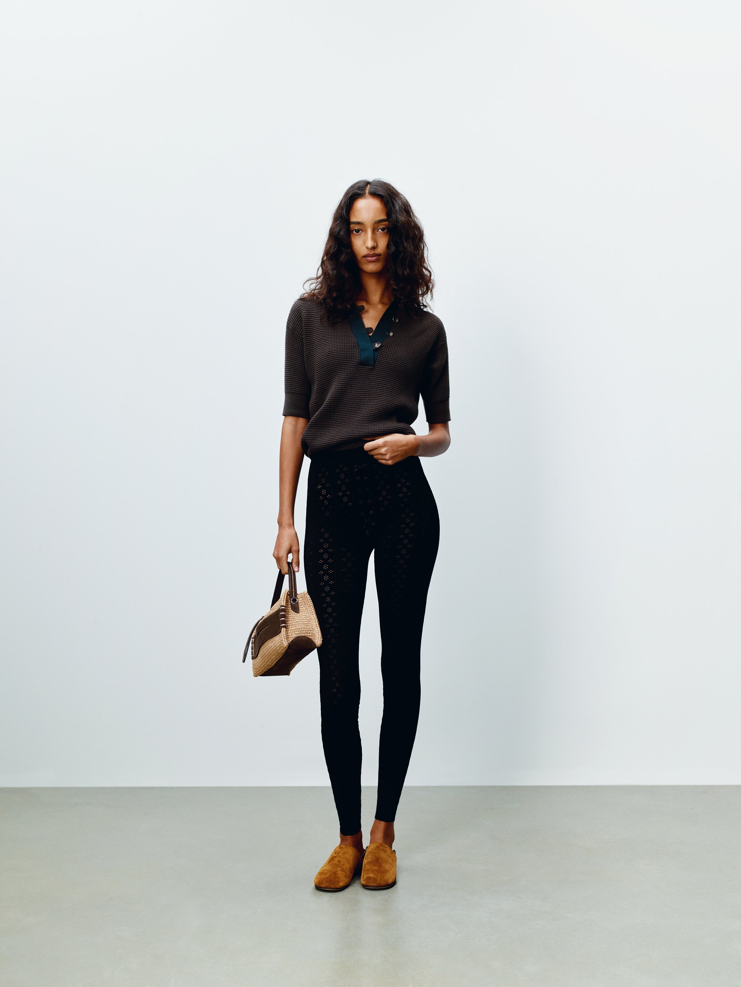 WOMENS KNITTED POLO TOP IN MILITARY GREEN