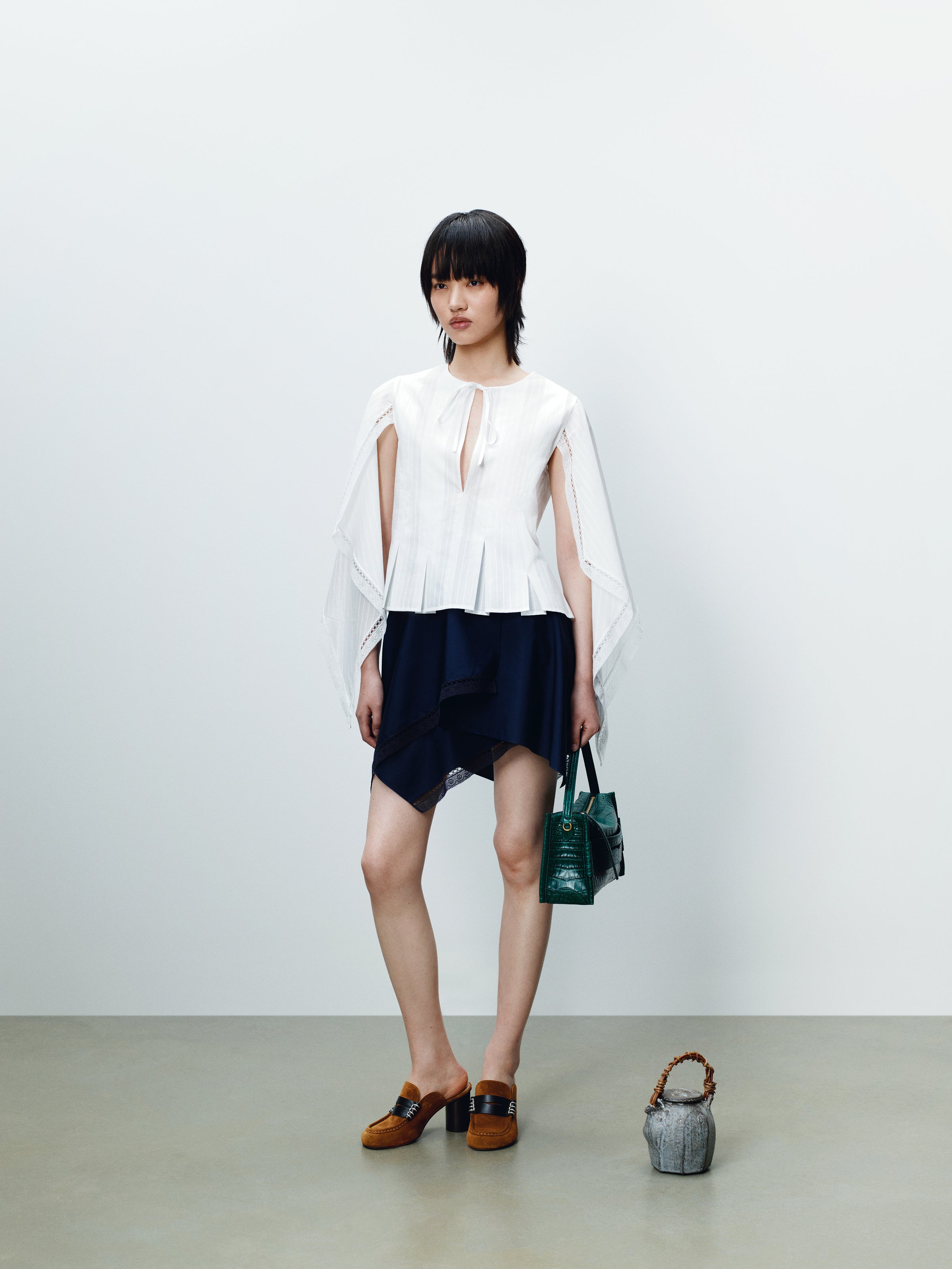 WOMENS DRAPED SLEEVE TOP IN WHITE