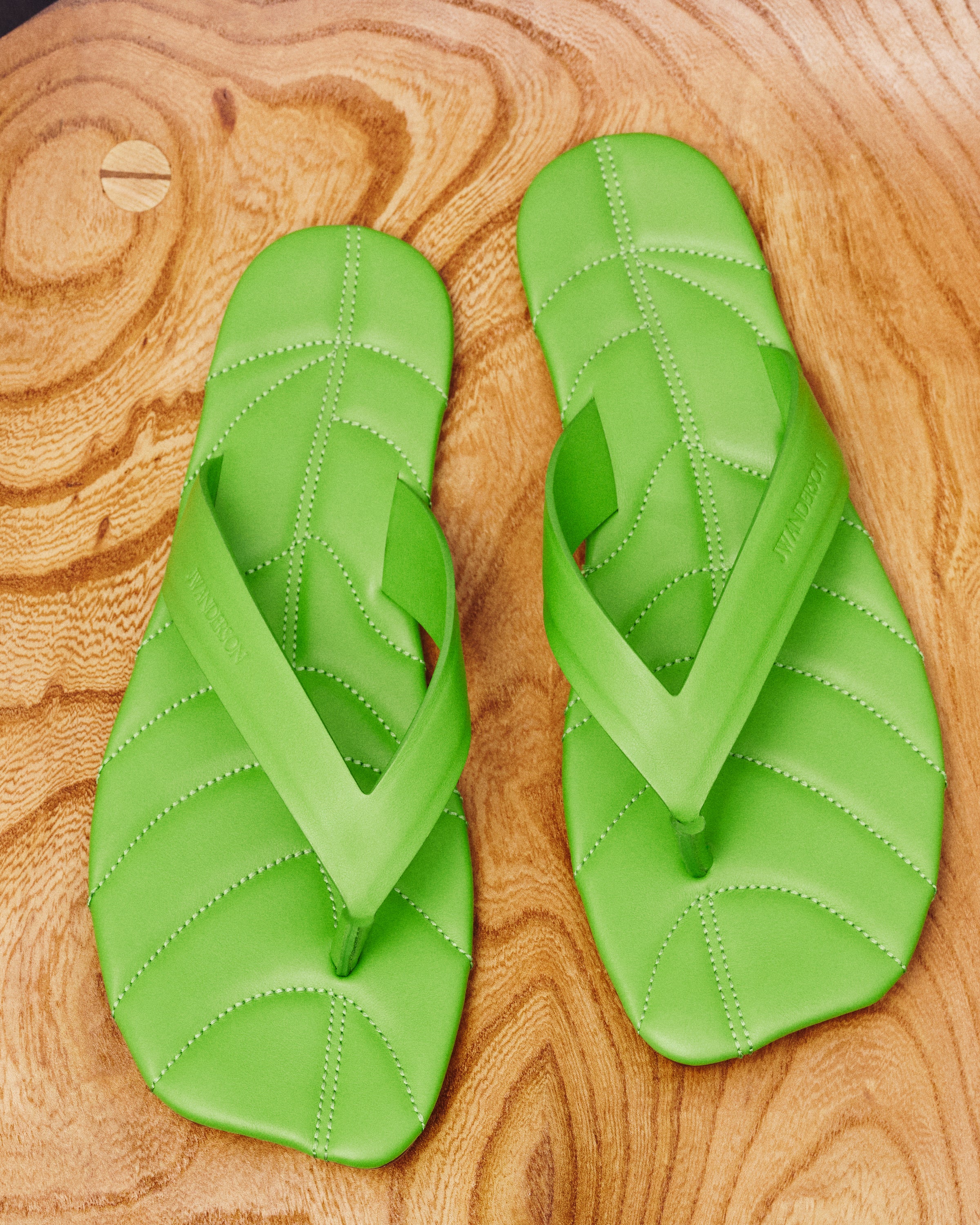 WOMENS LEATHER LEAF SLIDES IN LIME