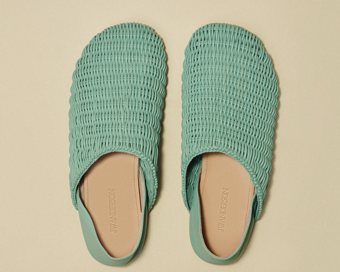 WOMENS SLIPPER MULES IN SAGE-GREEN WOVEN LEATHER