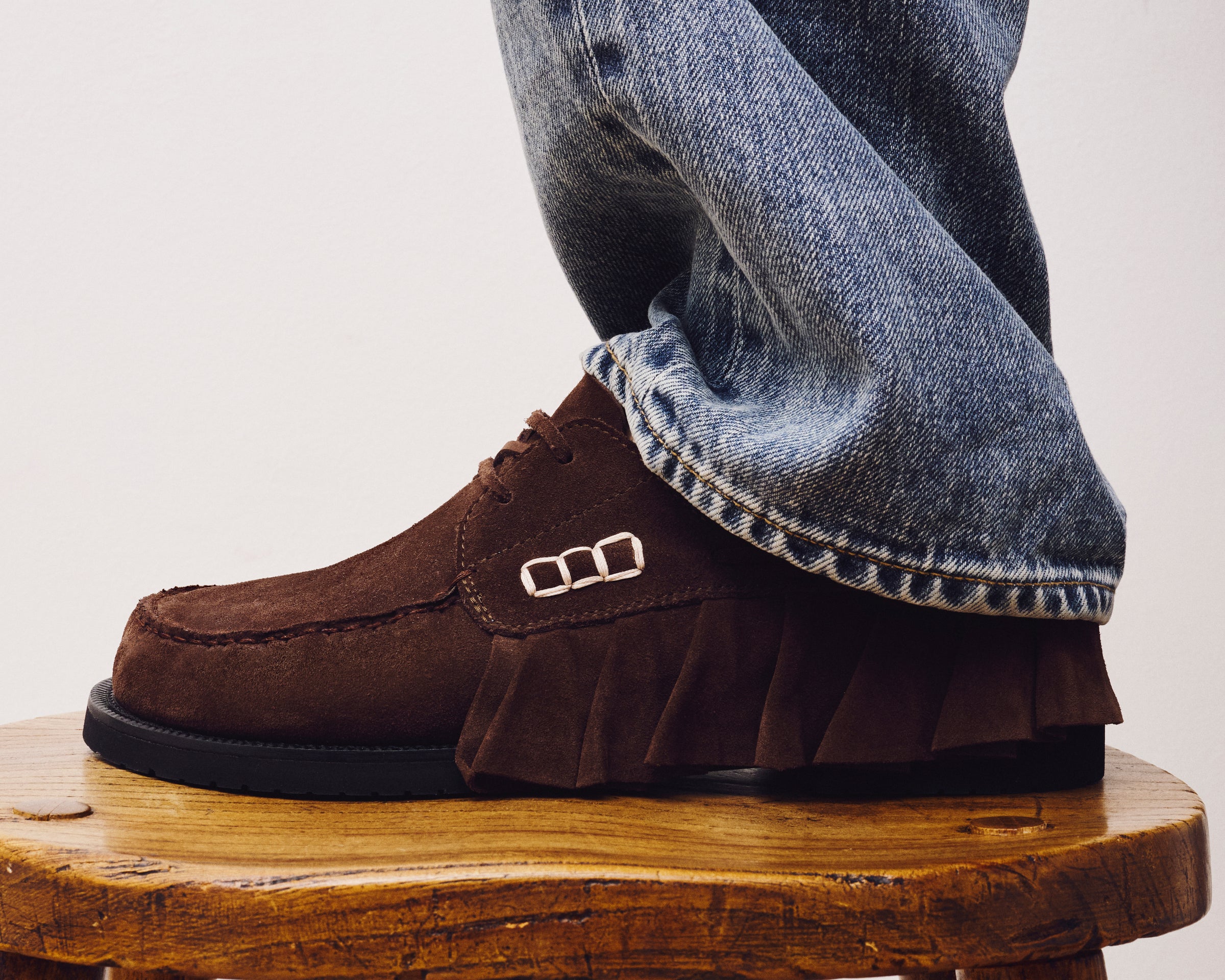 WOMENS LOAFER RUFFLE SUEDE BOAT SHOES IN CHOCOLATE BROWN