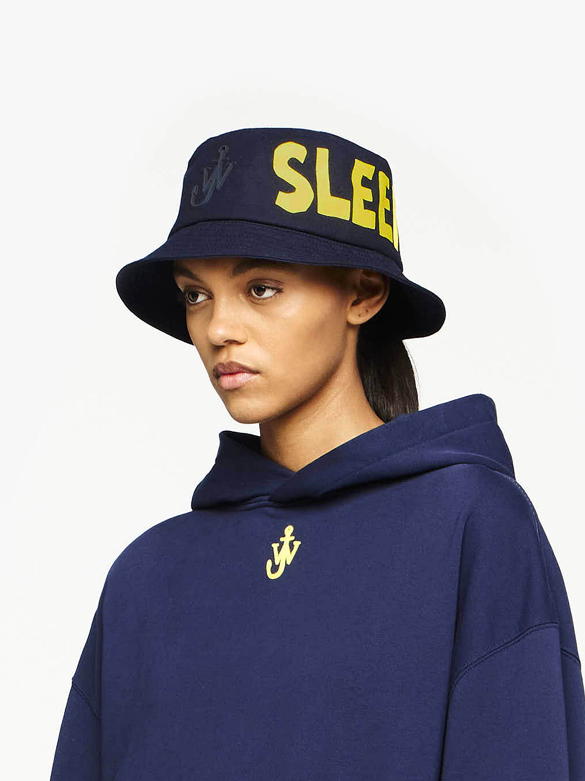 REAL SLEEP' SLOGAN BUCKET HAT