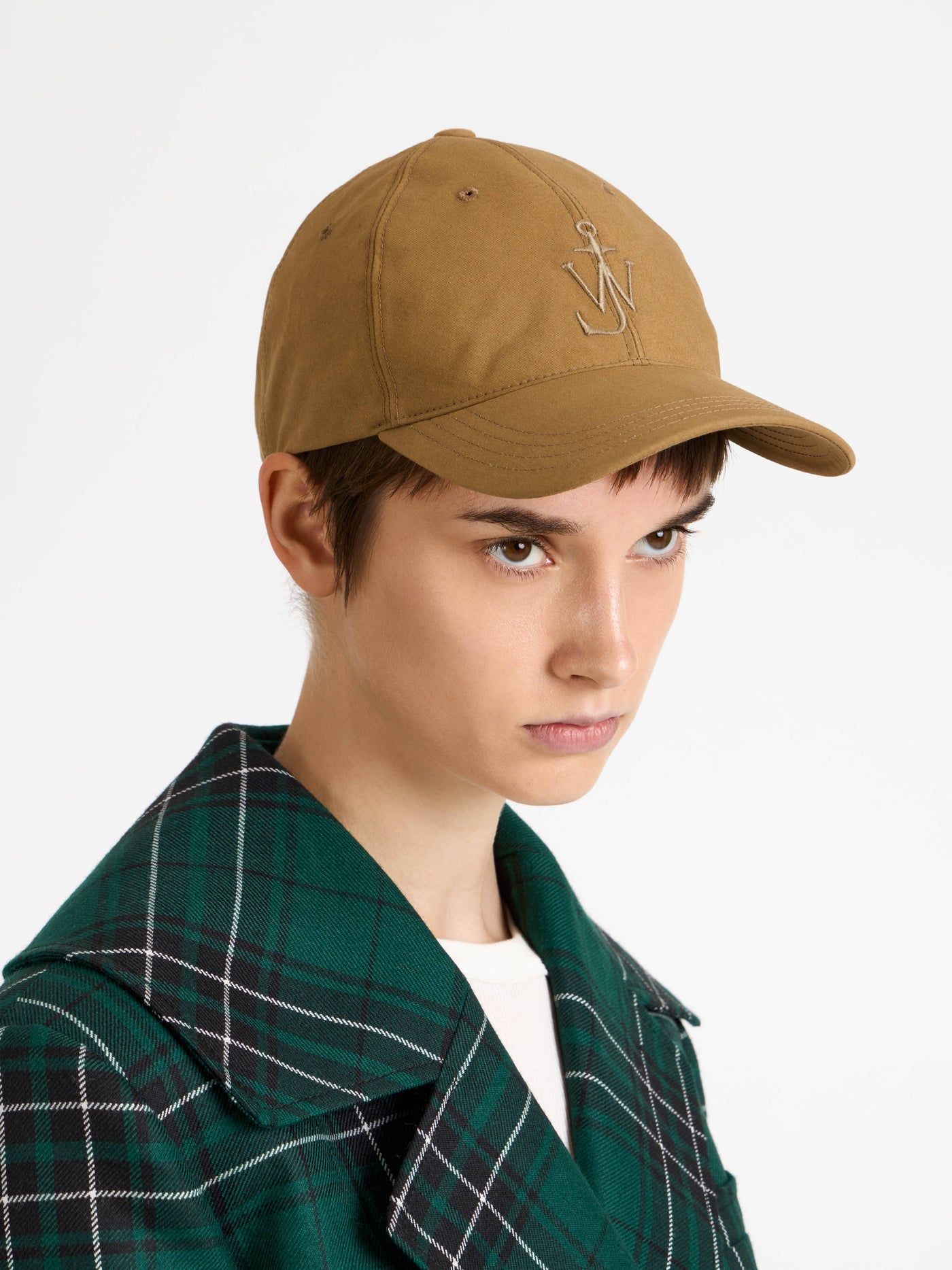 baseball cap beige 4 Model Detail 2