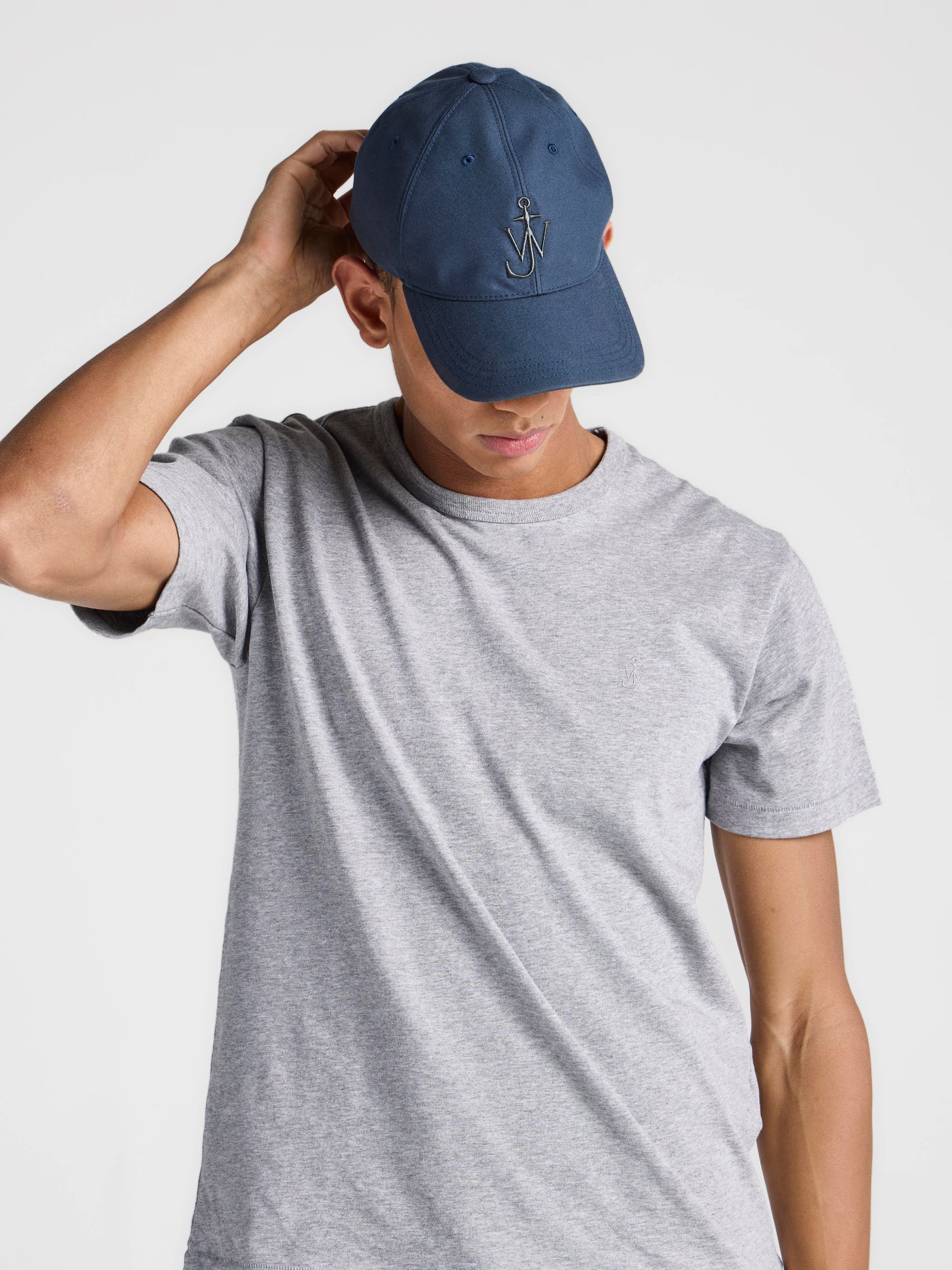 WAXED COTTON BASEBALL CAP IN DARK BLUE
