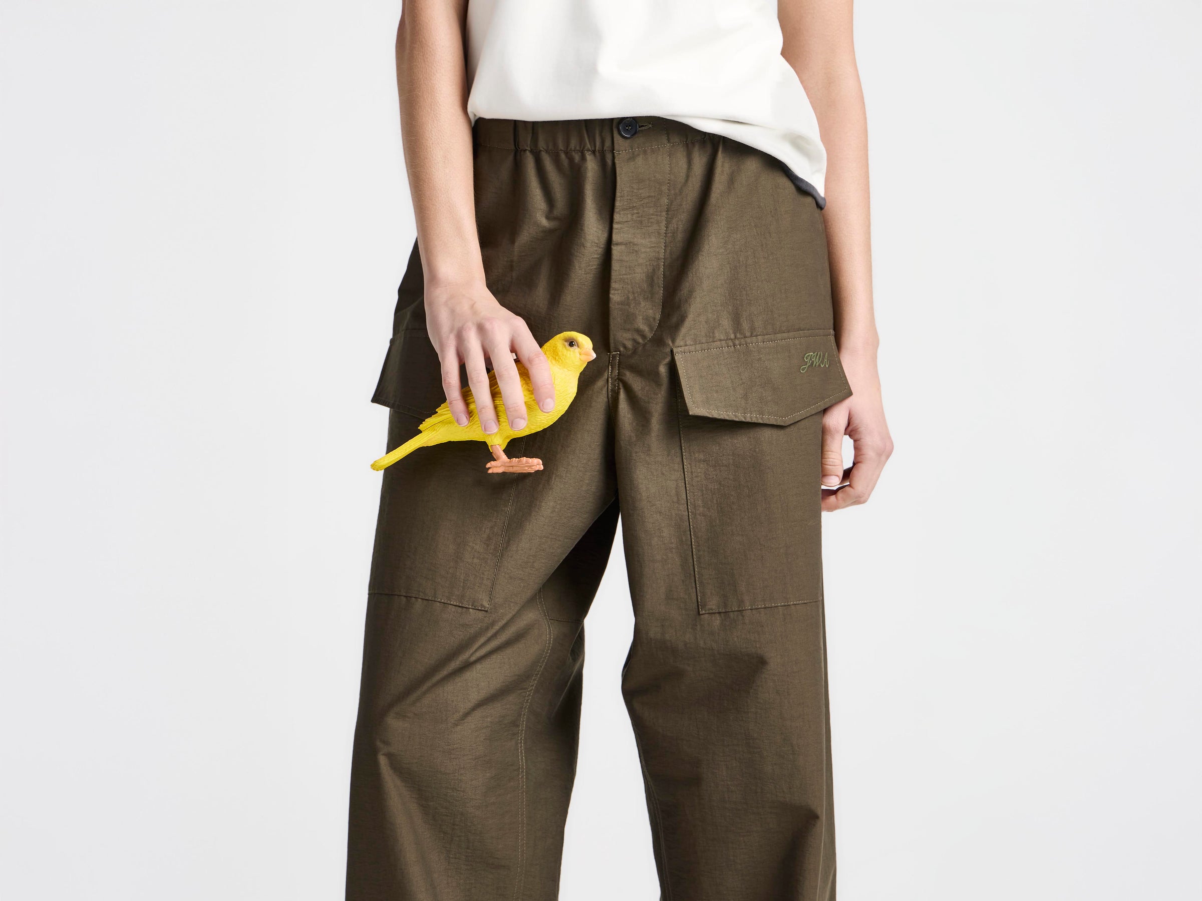 CANARY CLUTCH IN YELLOW