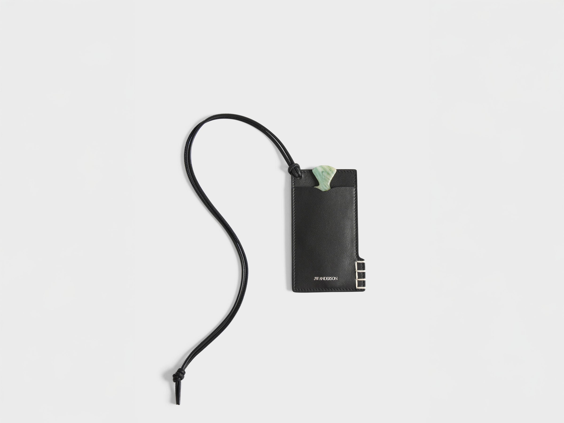 LEATHER LOAFER POUCH & FISH ACETATE COMB IN BLACK