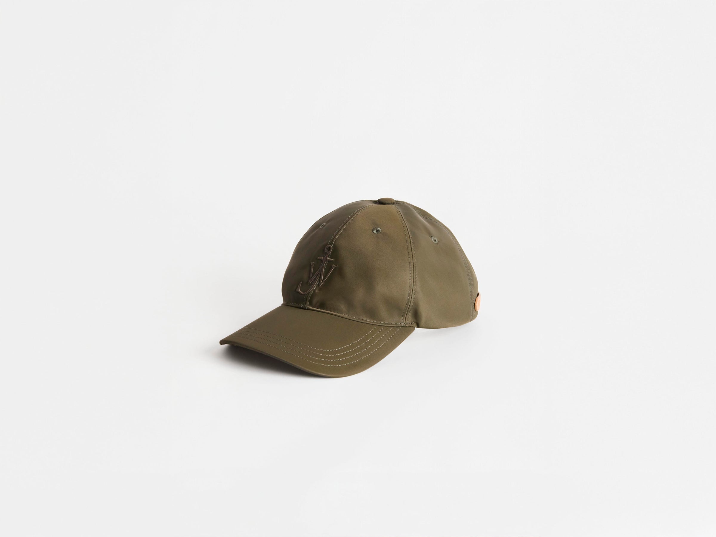 BASEBALL CAP IN MILITARY GREEN