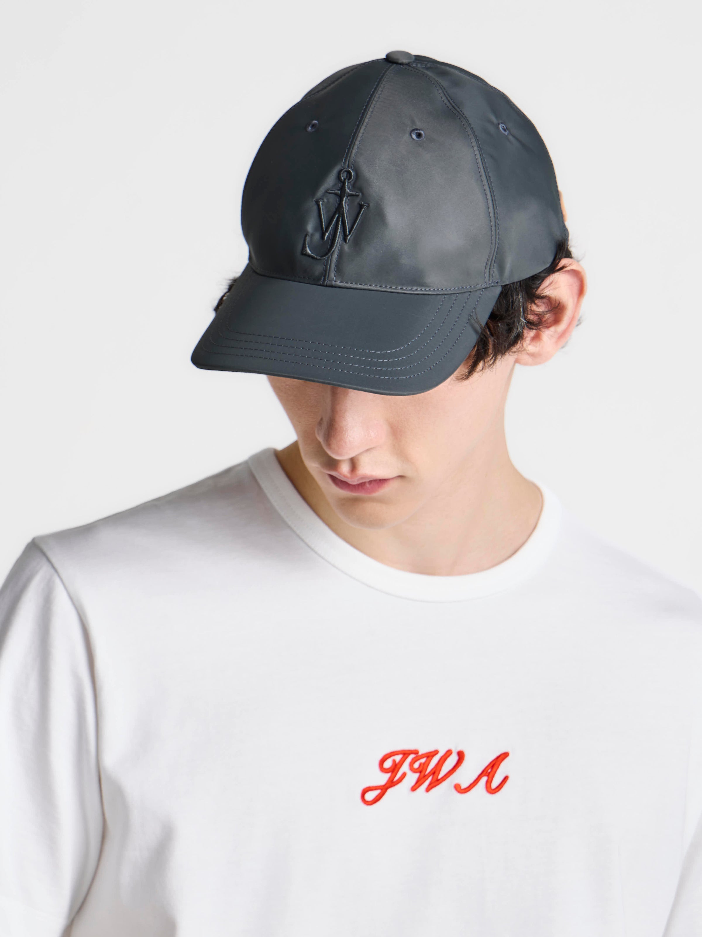 BASEBALL CAP IN DARK GREY