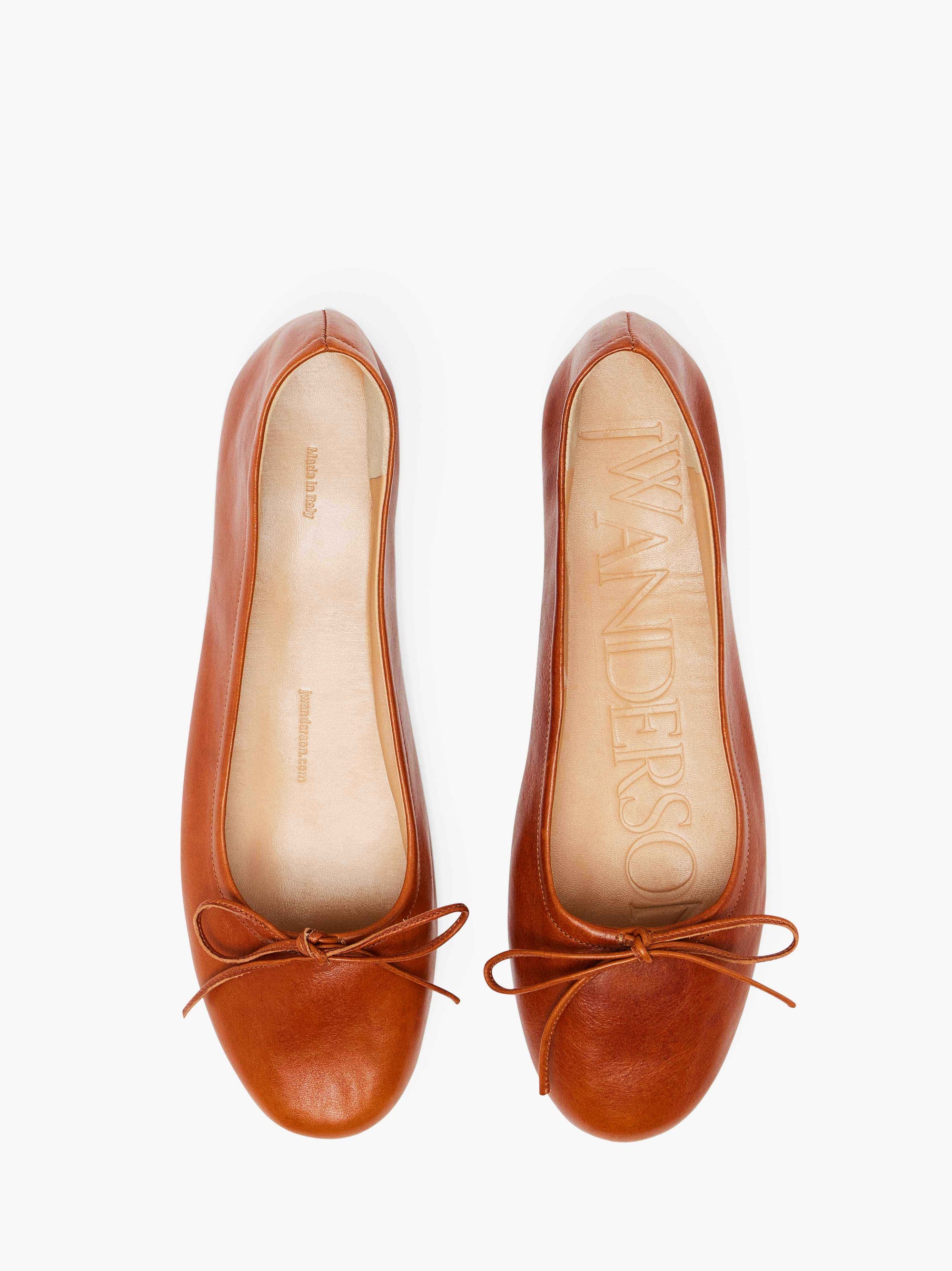 ROUND-TOE LEATHER BALLERINAS