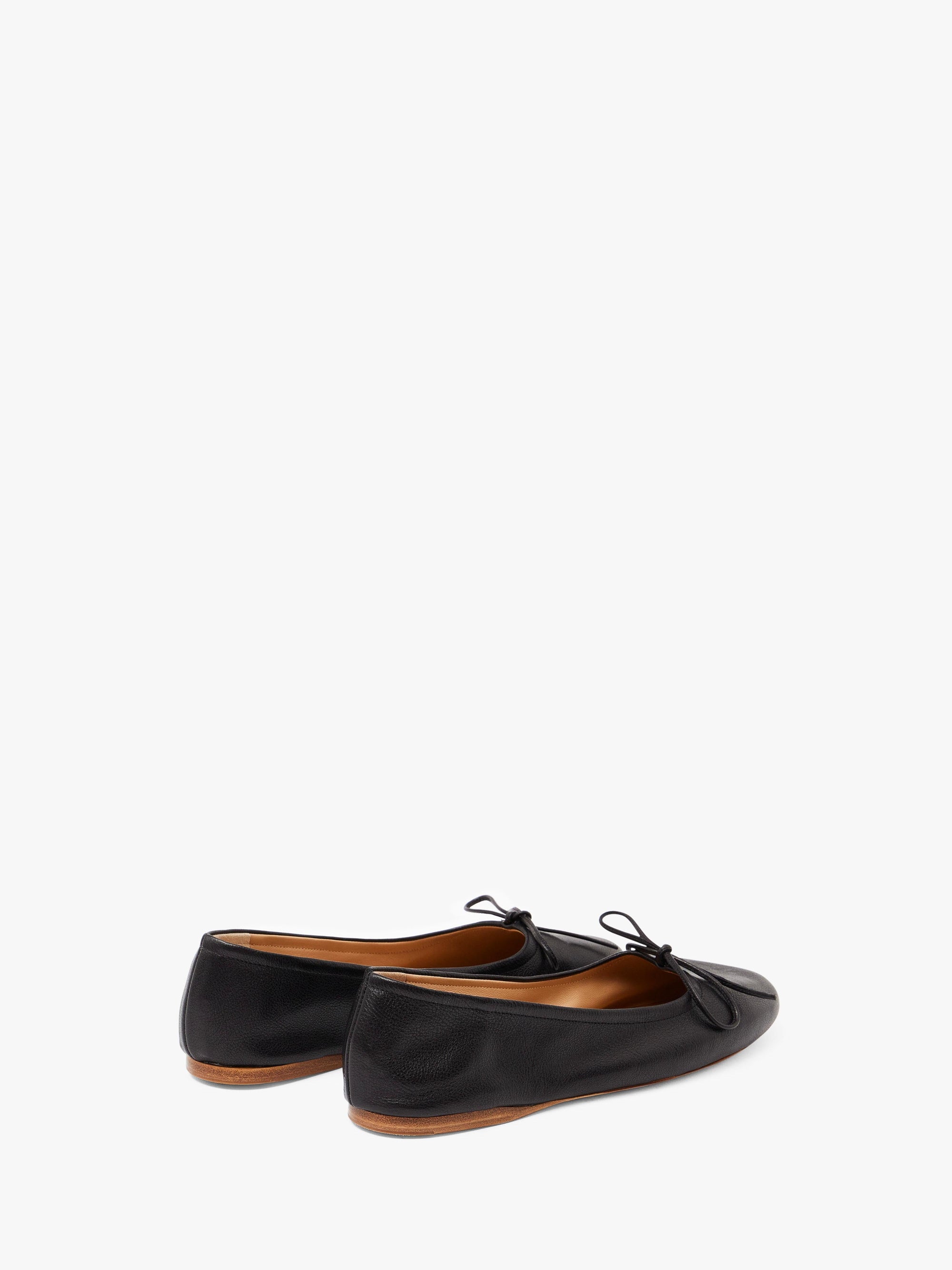 ROUND-TOE LEATHER BALLERINAS