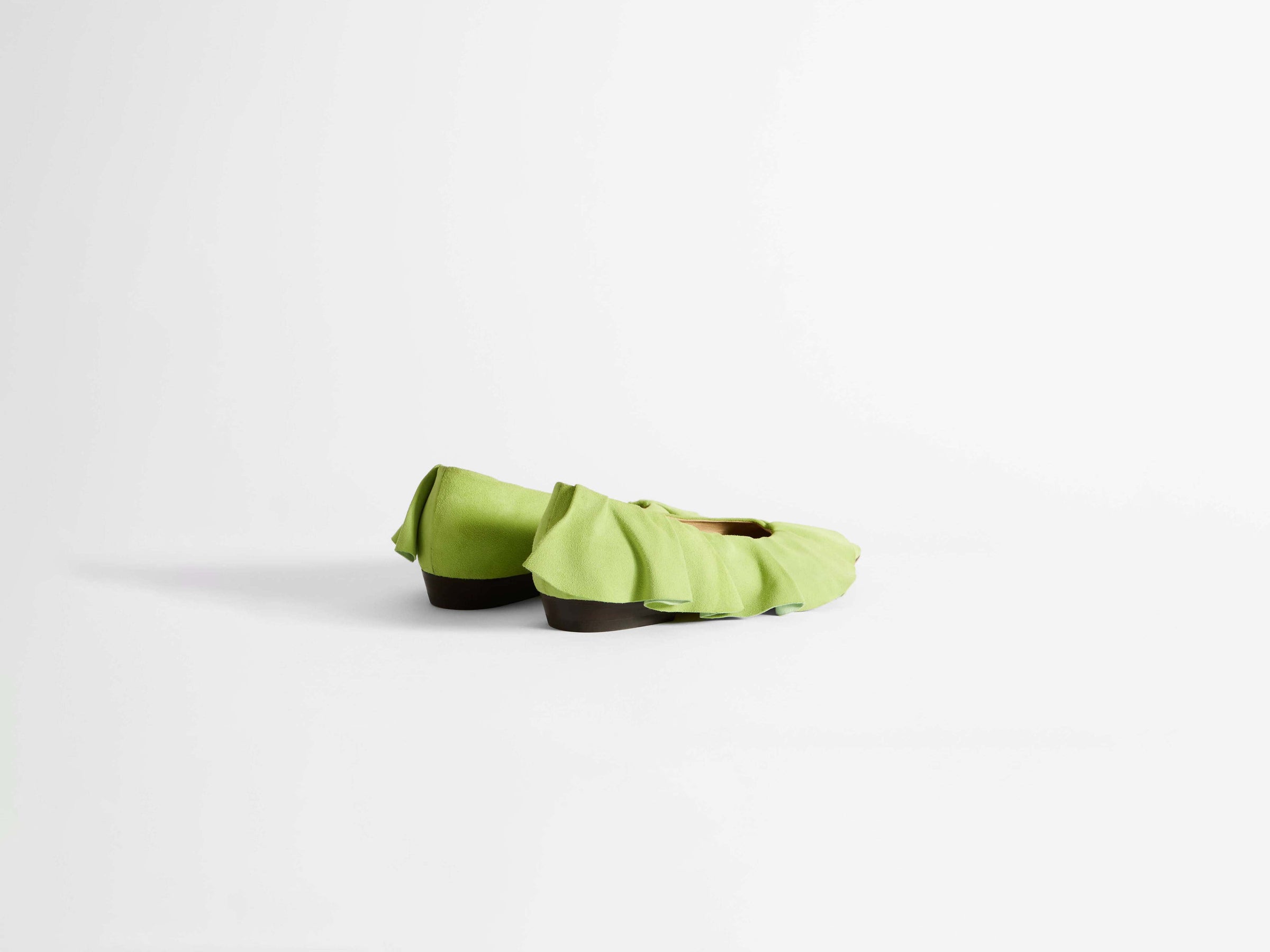 WOMENS RUFFLE BALLERINA FLATS IN LIME GREEN