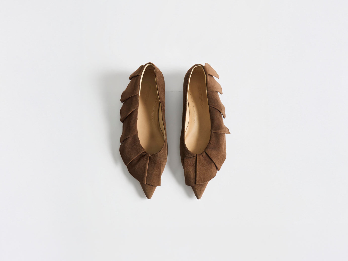 WOMENS RUFFLE BALLERINA FLATS IN BROWN