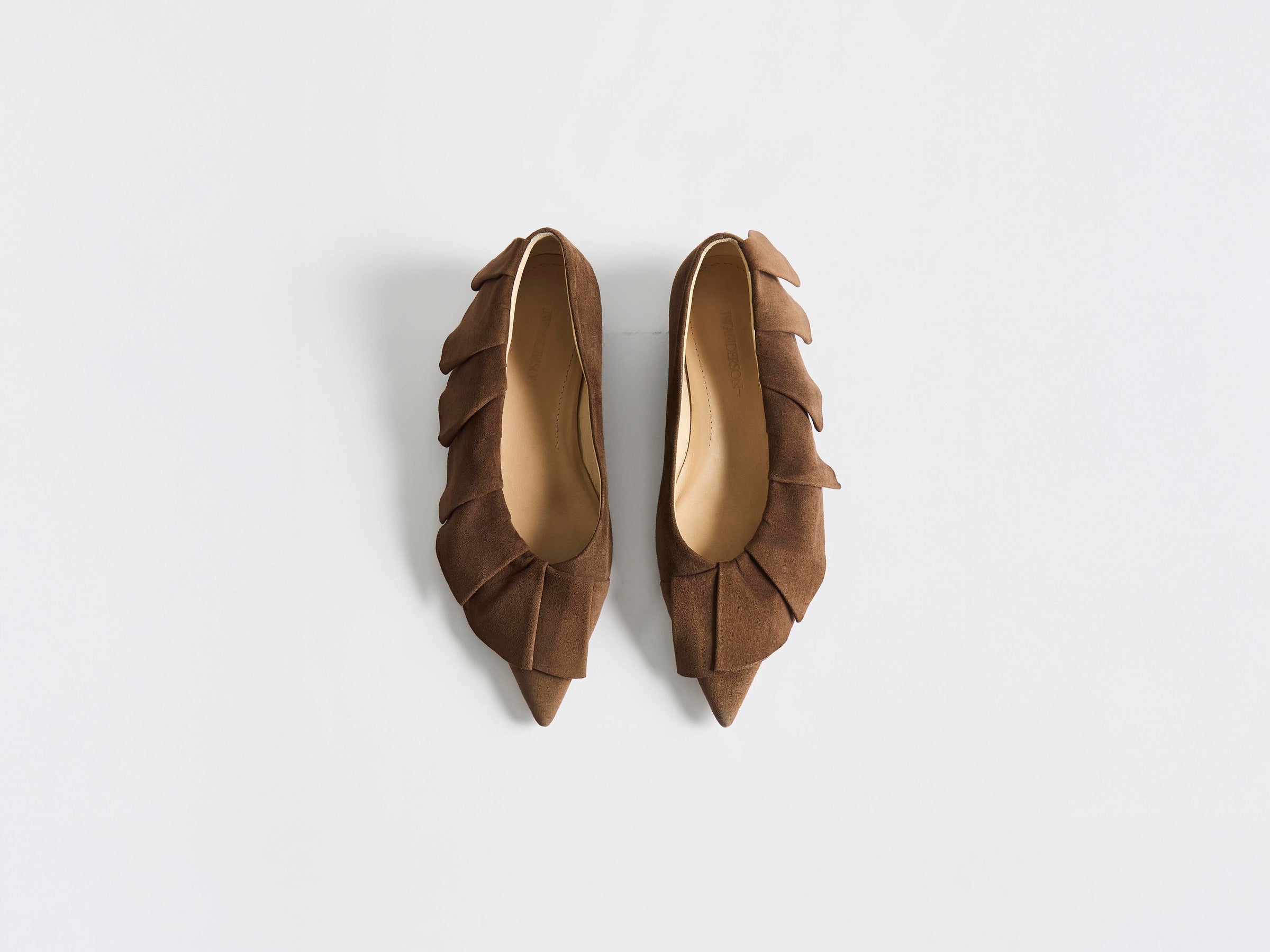 WOMENS RUFFLE BALLERINA FLATS IN BROWN