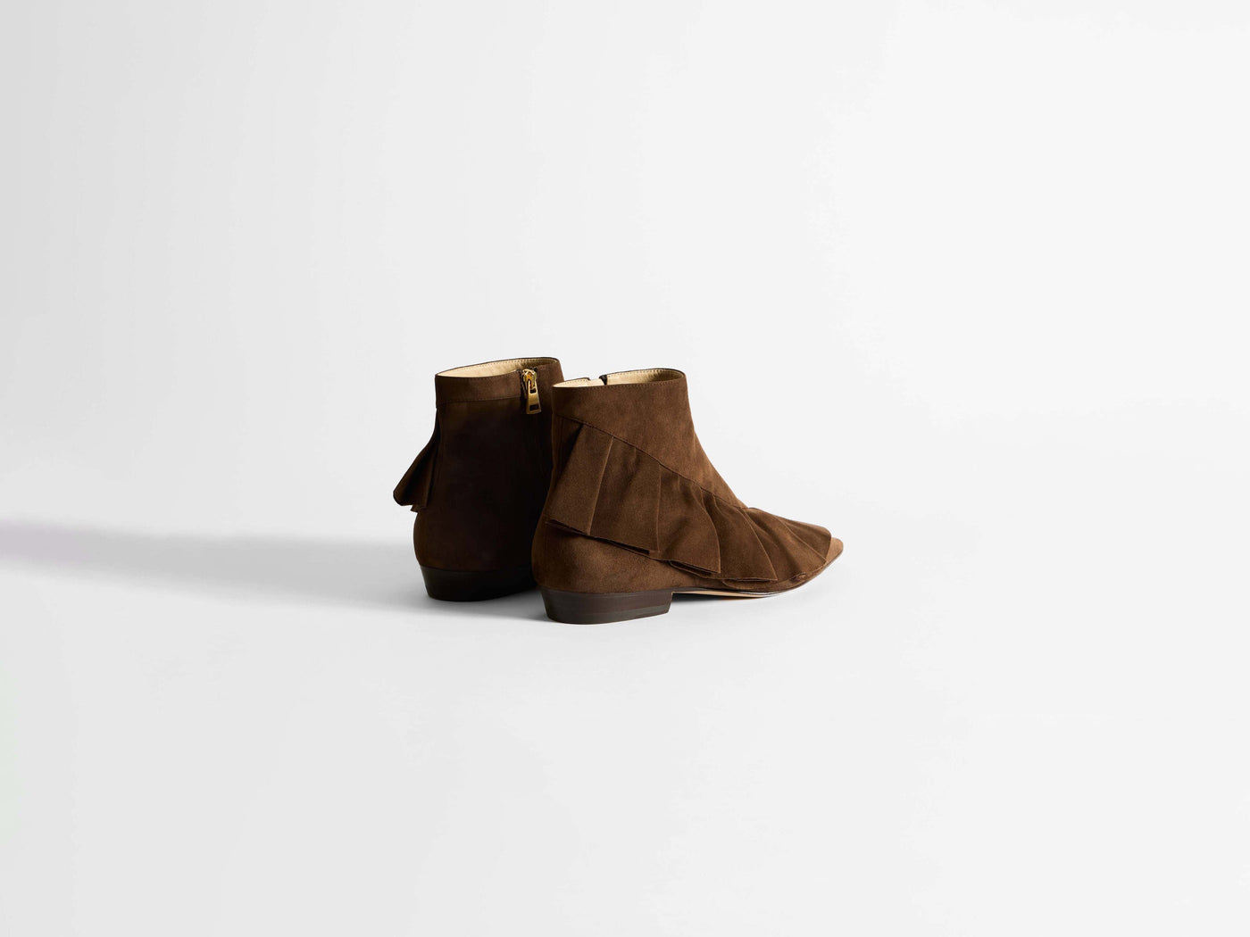ruffle boot w brown Product Angle 3
