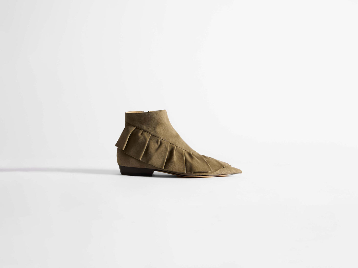 ruffle boot w grey Product Side 5