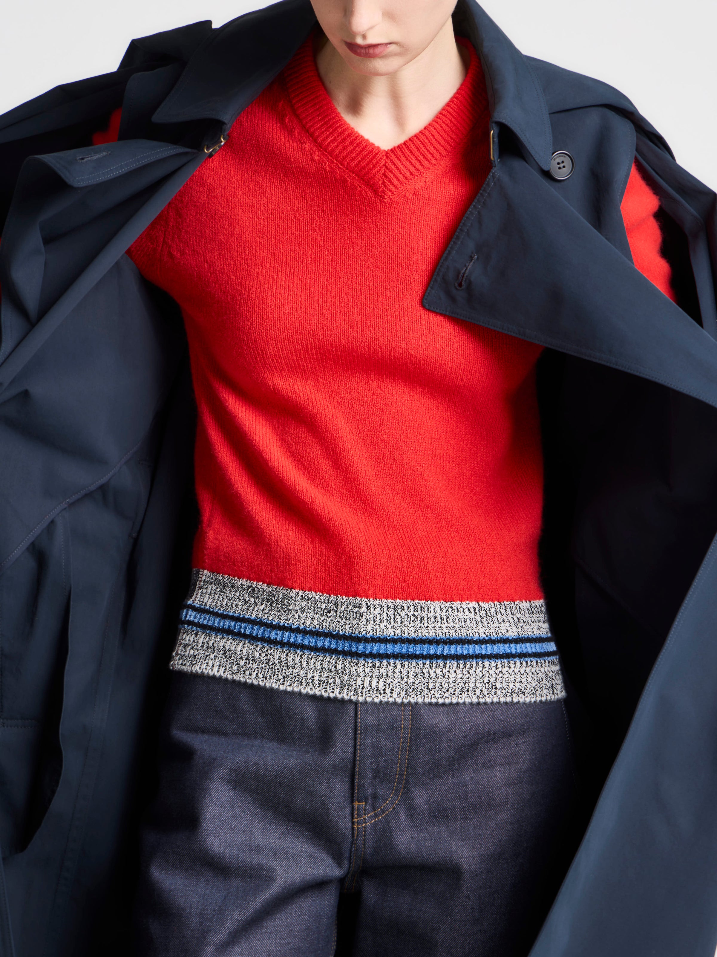 WOMENS CAPE TRENCH COAT IN DARK NAVY