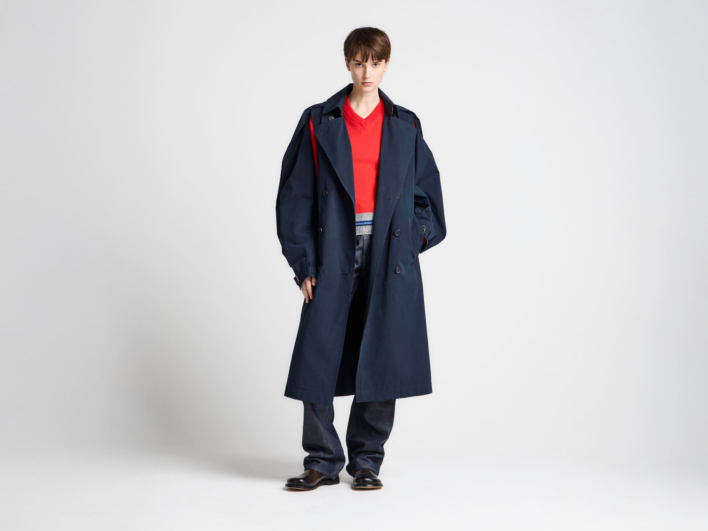WOMENS CAPE TRENCH COAT IN DARK NAVY