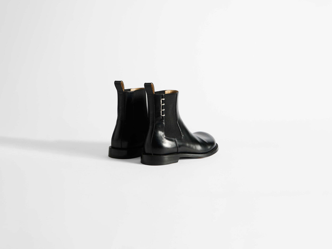 chelsea loafer boot w black Product Angle 2