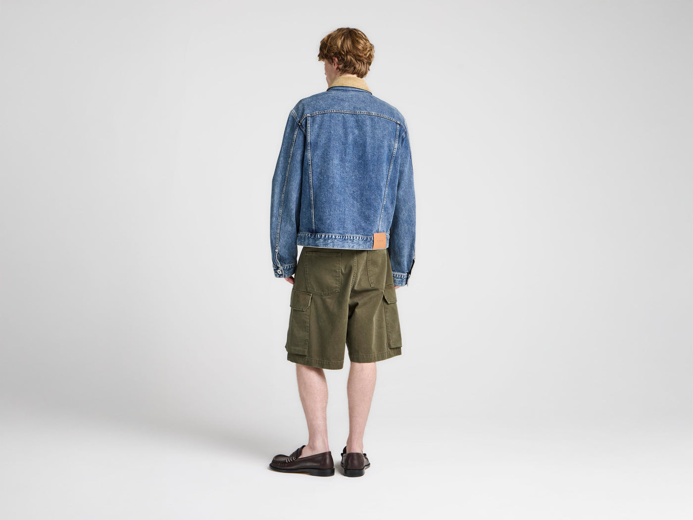 MENS CORDUROY COLLAR DENIM JACKET IN MID-BLUE