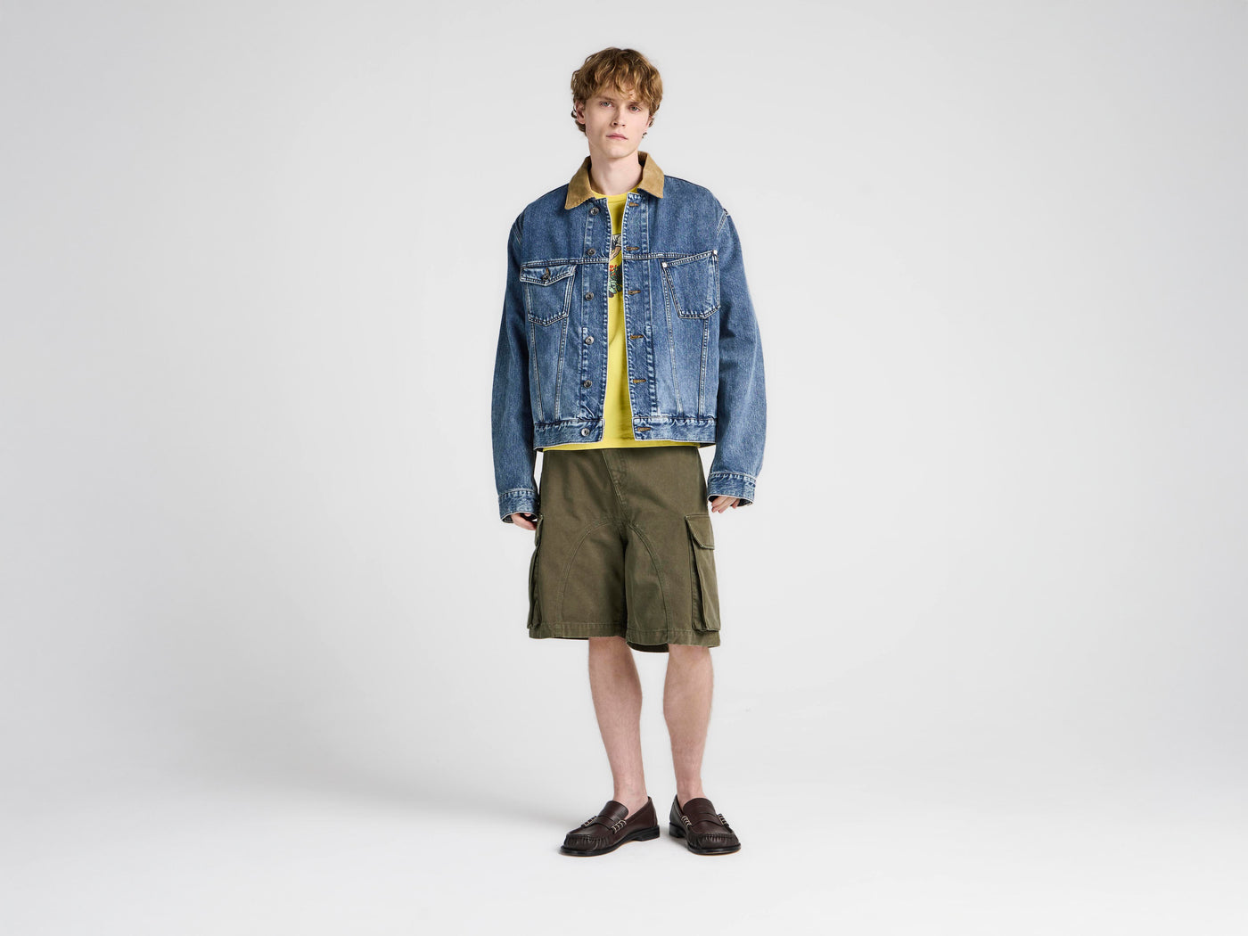 MENS CORDUROY COLLAR DENIM JACKET IN MID-BLUE
