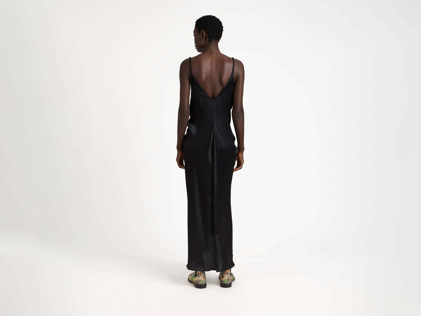 KNOTTED WAIST LONGLINE DRESS IN BLACK