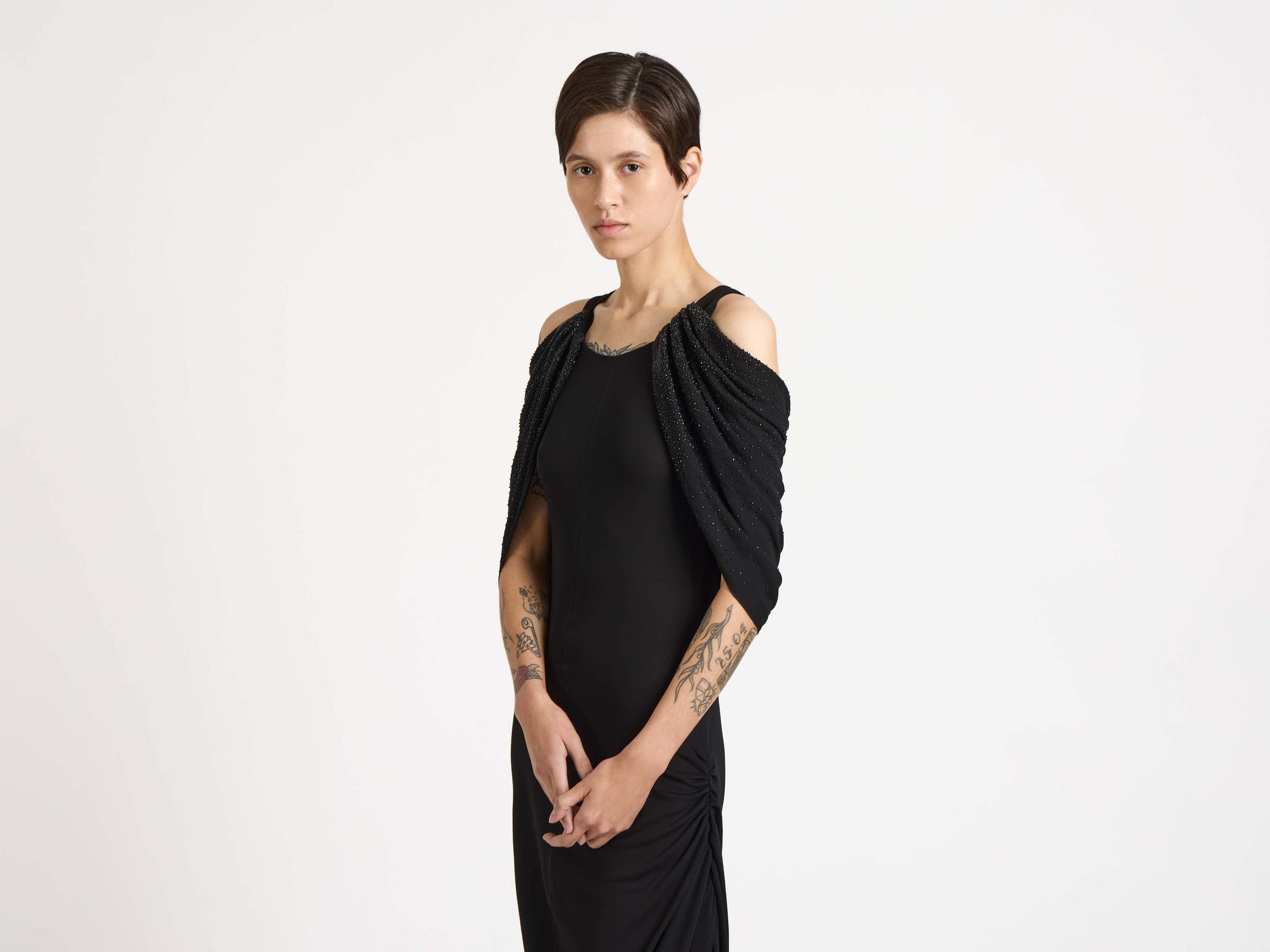 WOMENS BEADED SLEEVE MIDI DRESS IN BLACK