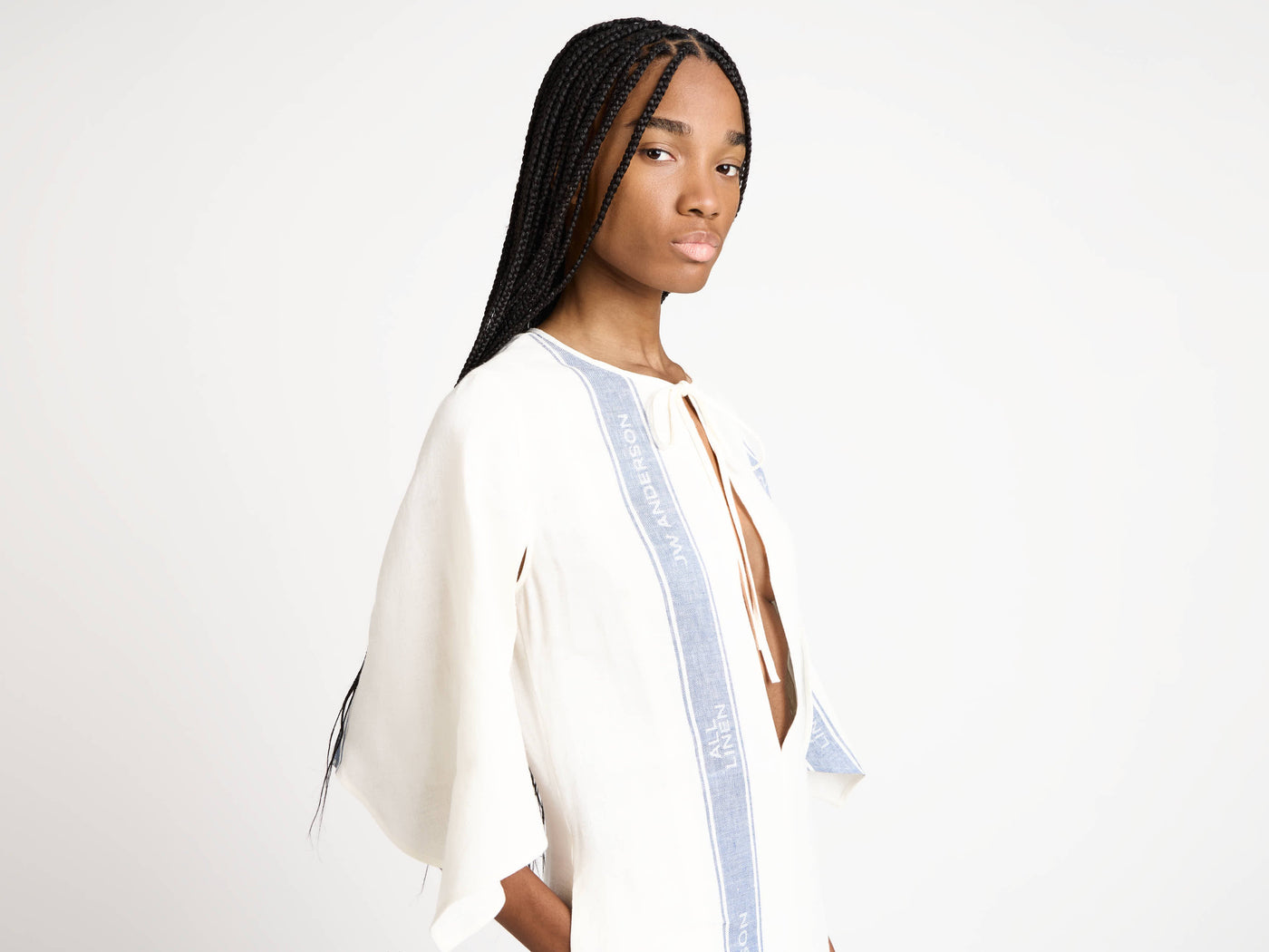 draped hem dress off white blue Model Detail 1