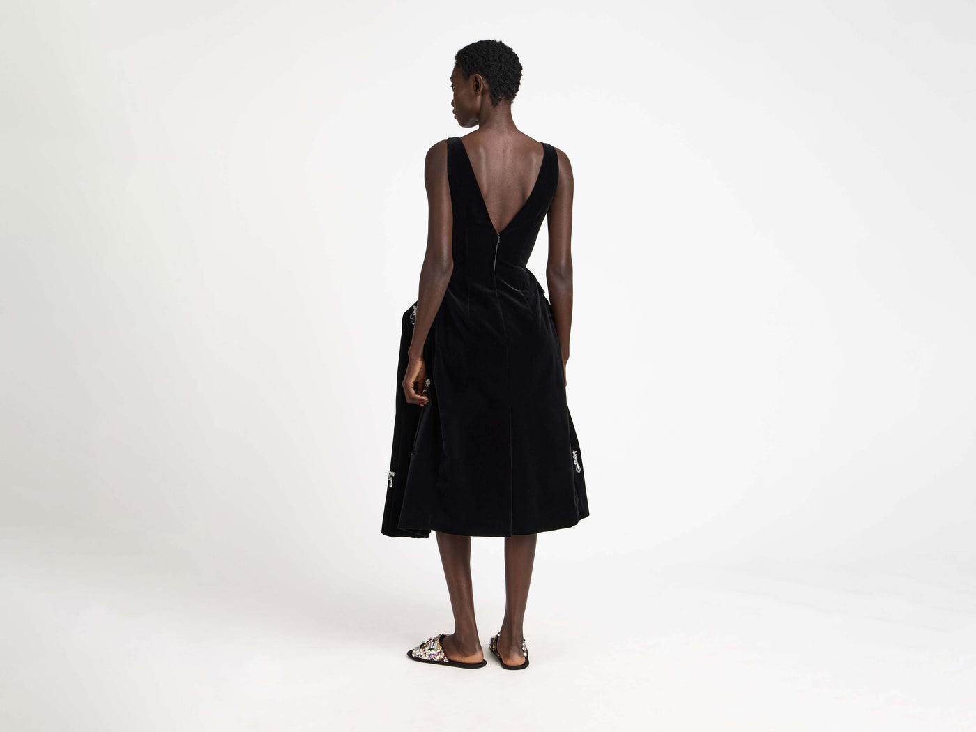 structured embellished dress black Model Back 5