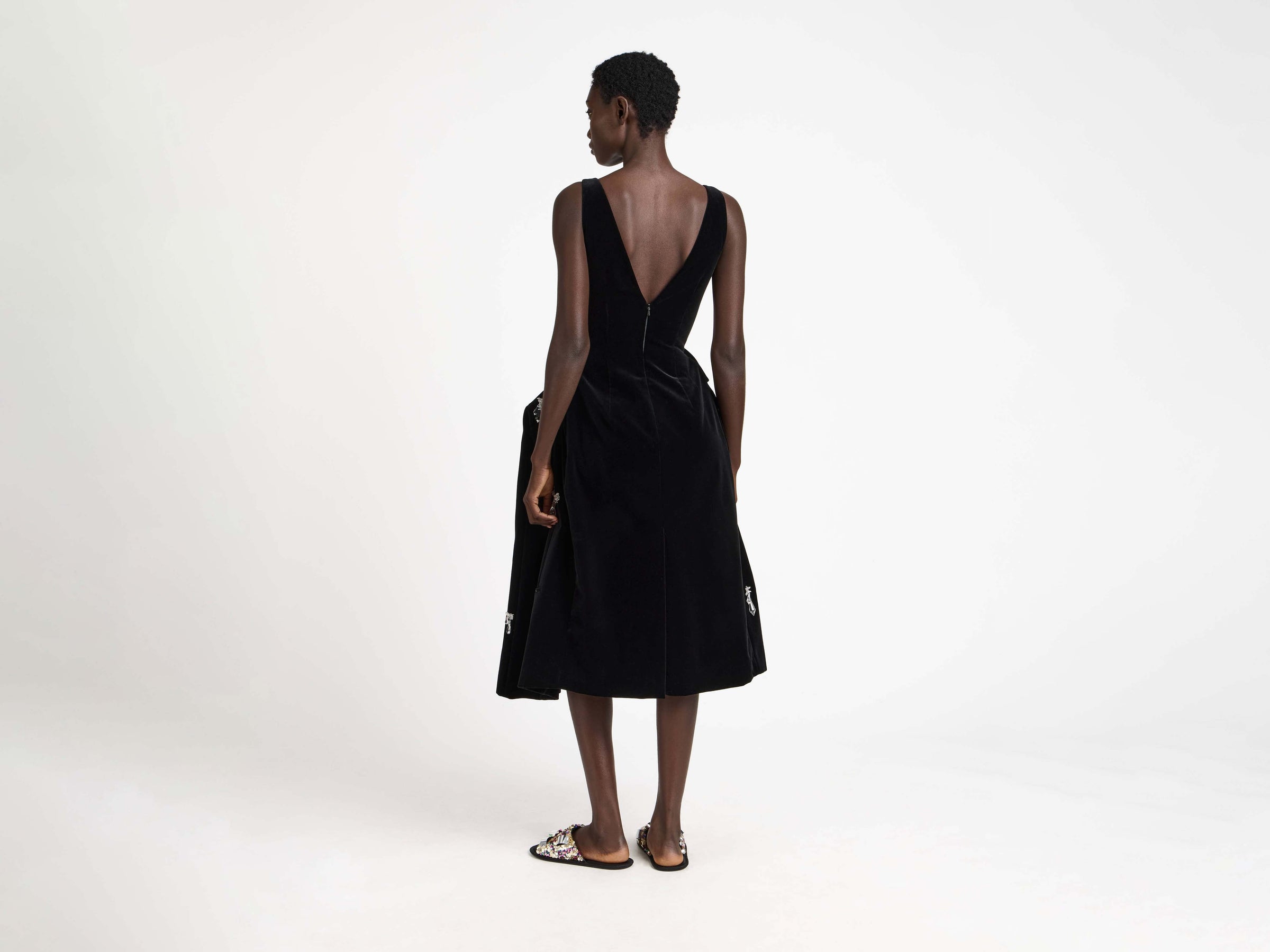 structured embellished dress black Model Back 5