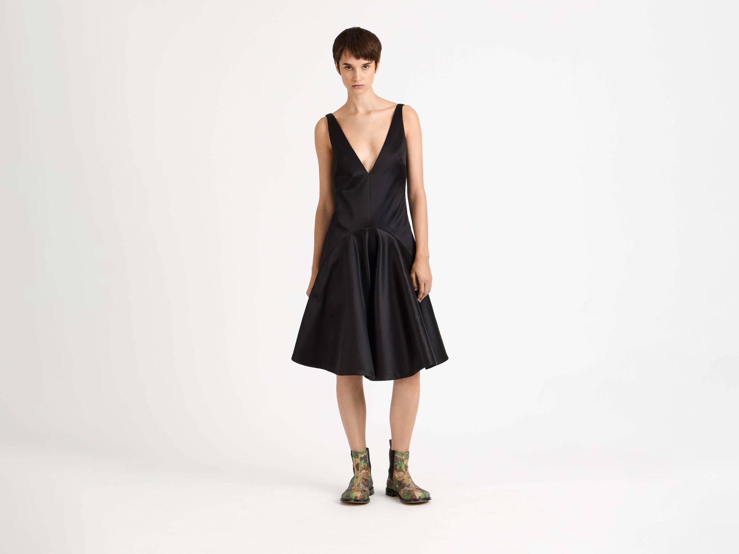 draped skirt dress black Model Front 2
