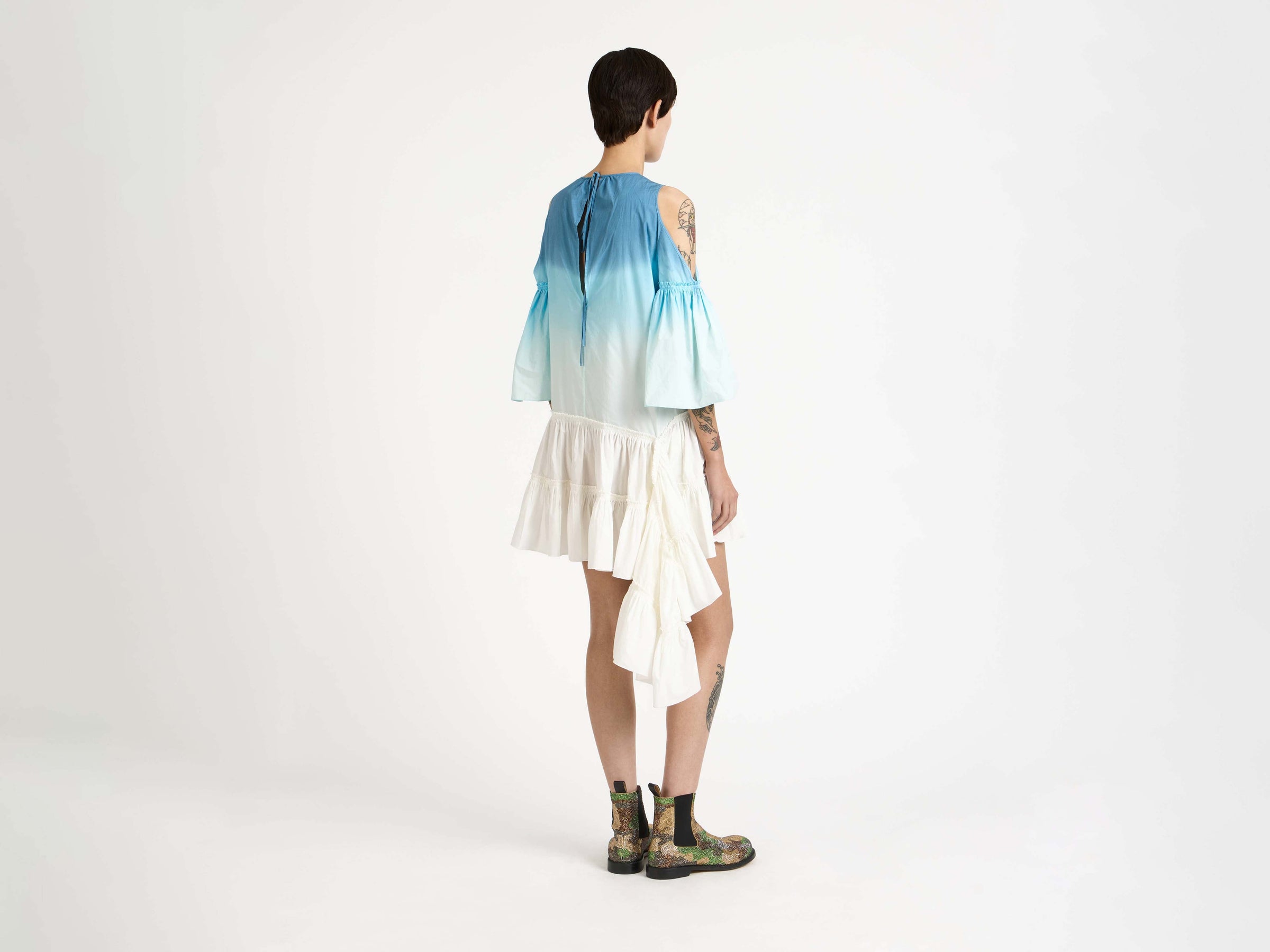 dip dye ruffle dress white blue Model Back 4