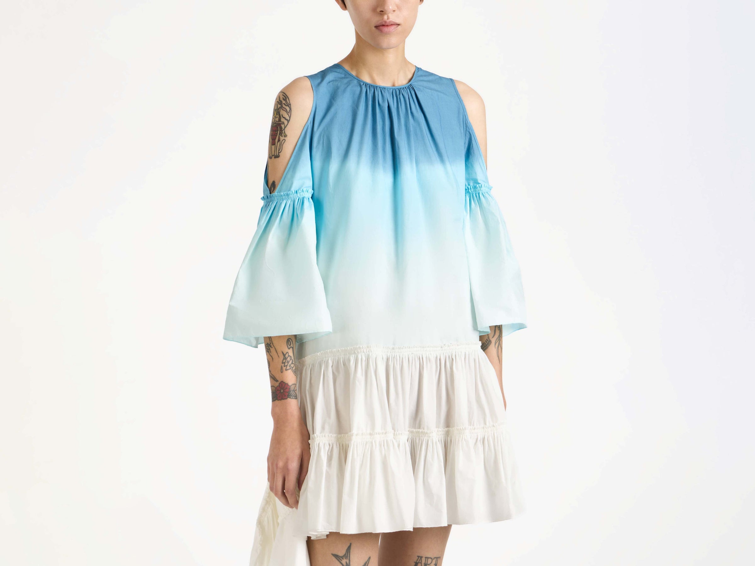 dip dye ruffle dress white blue Model Detail 2